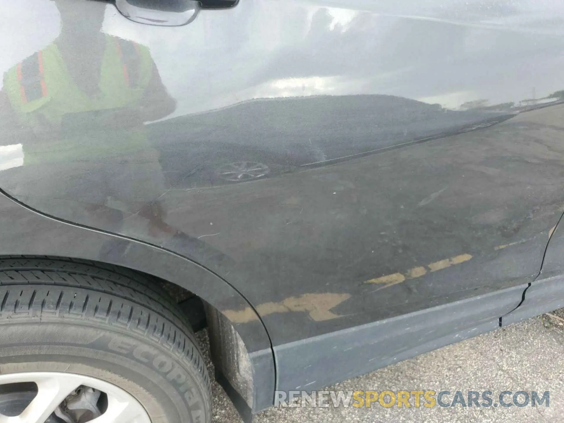 6 Photograph of a damaged car 2GNAXTEV7L6231633 CHEVROLET EQUINOX 2020