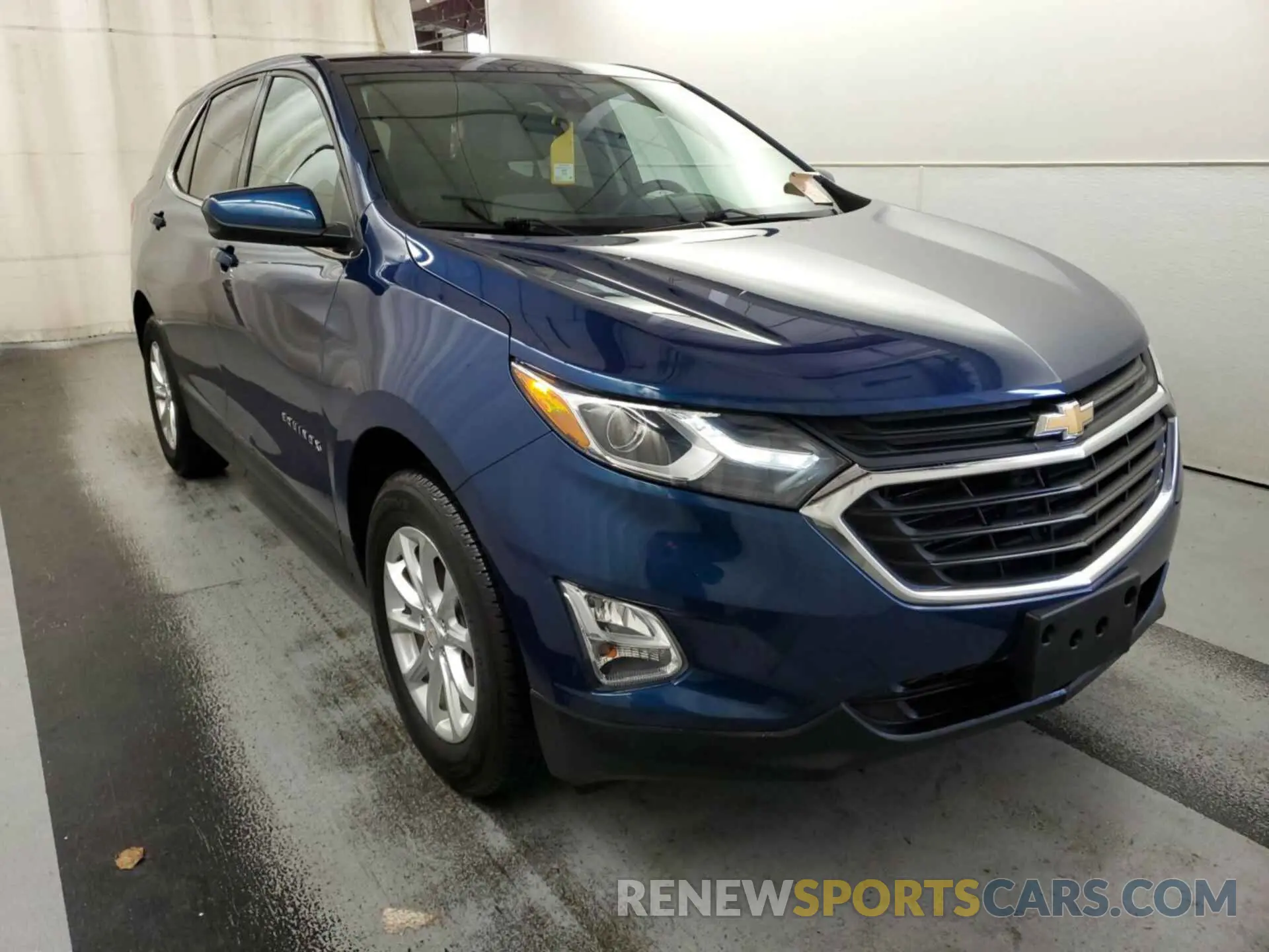 10 Photograph of a damaged car 2GNAXTEV7L6232474 CHEVROLET EQUINOX 2020