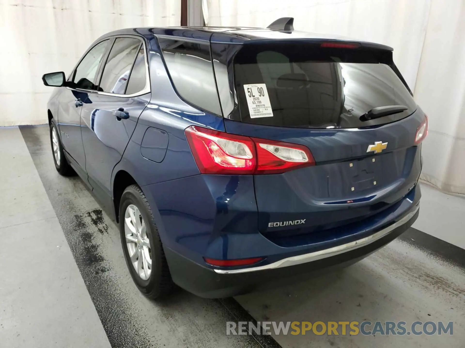 4 Photograph of a damaged car 2GNAXTEV7L6232474 CHEVROLET EQUINOX 2020
