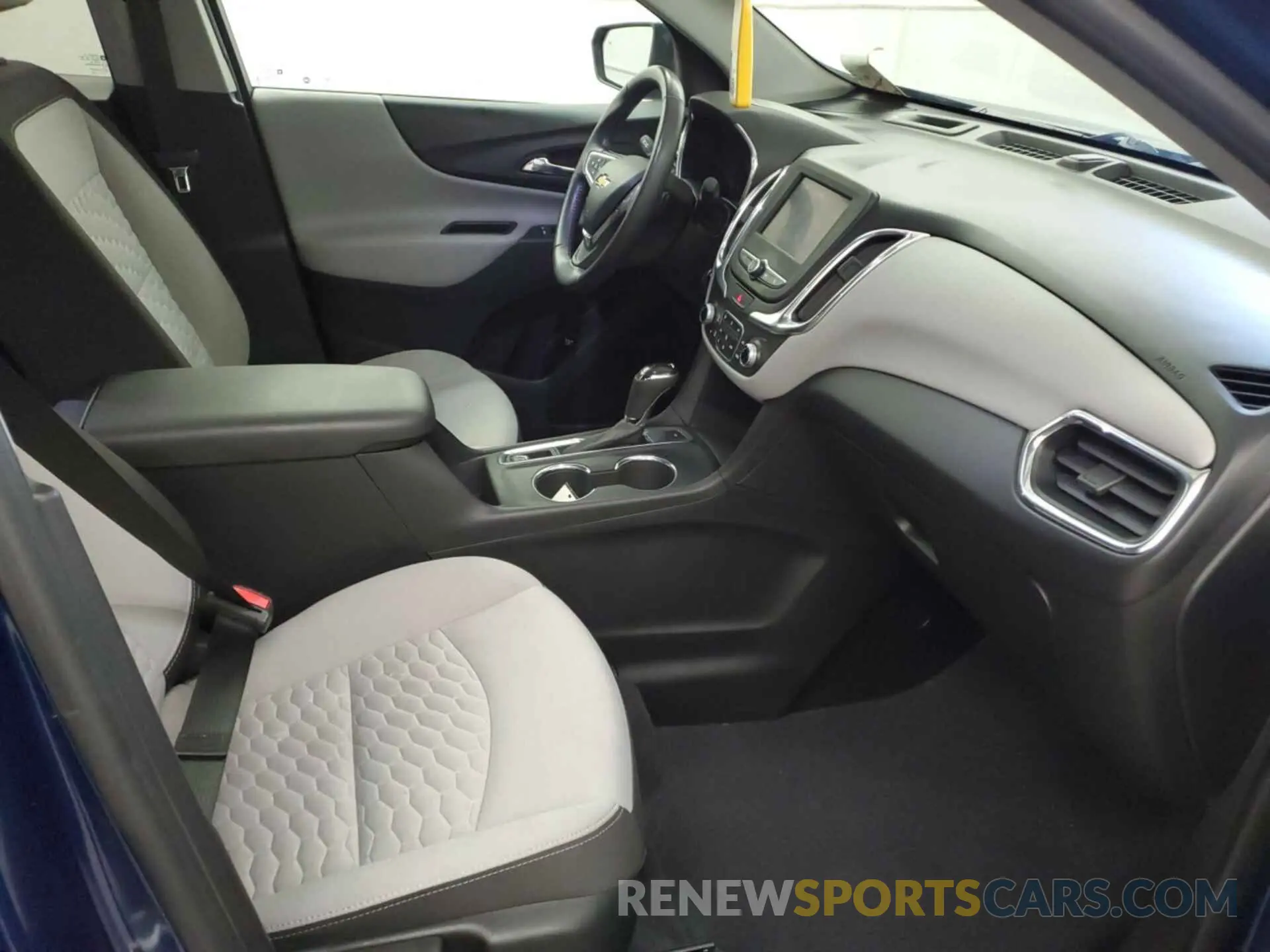7 Photograph of a damaged car 2GNAXTEV7L6232474 CHEVROLET EQUINOX 2020