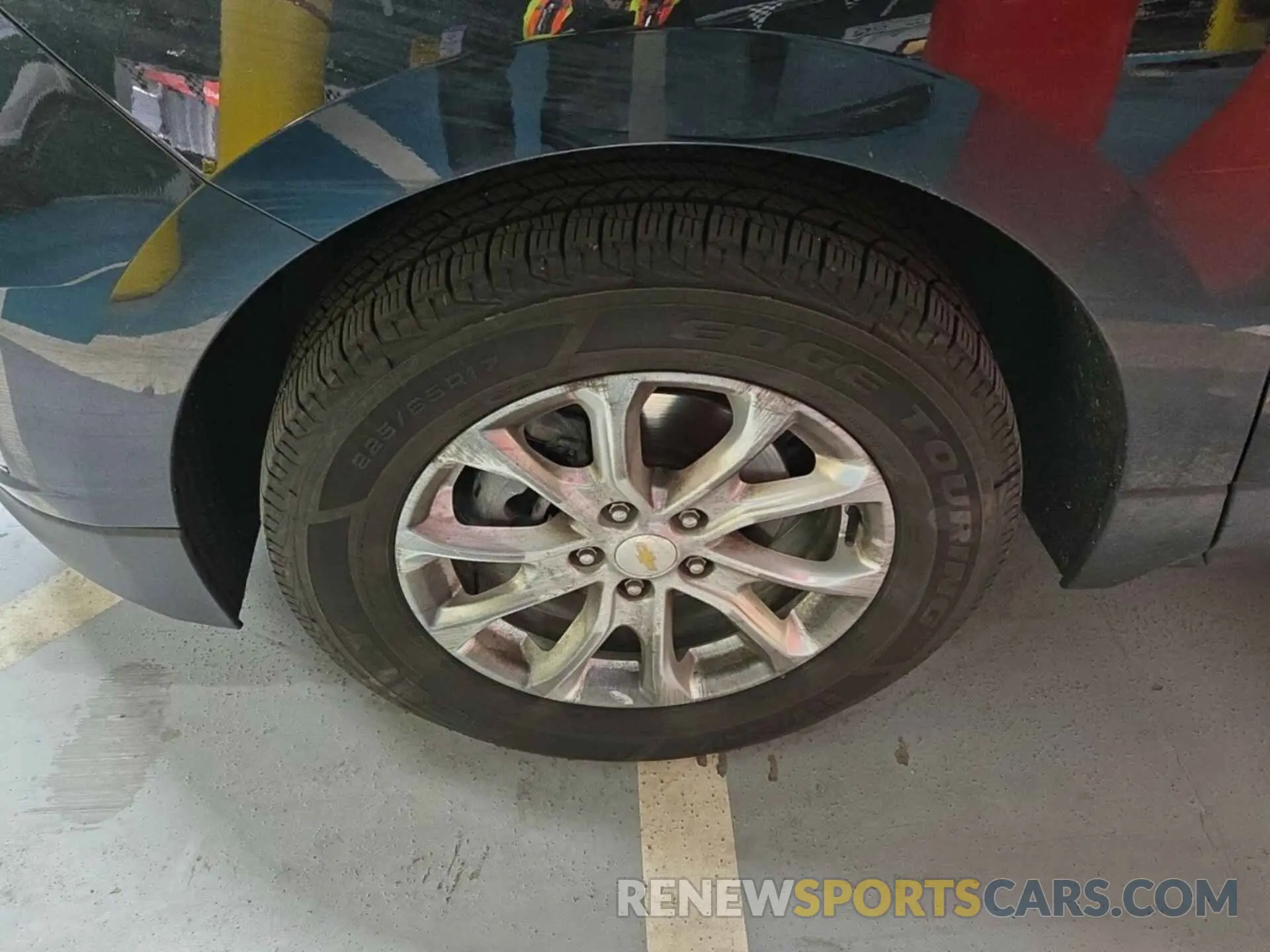 10 Photograph of a damaged car 2GNAXTEV7L6235732 CHEVROLET EQUINOX 2020
