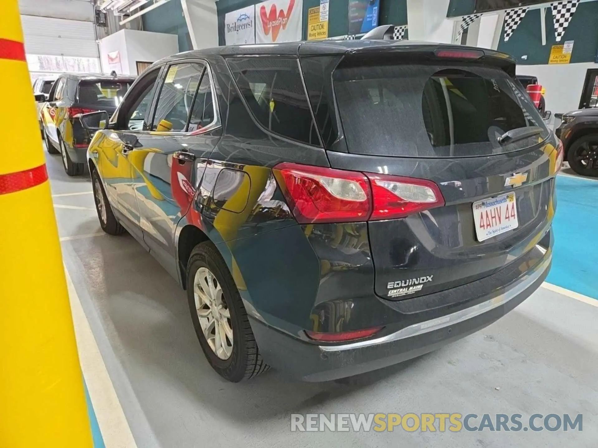 13 Photograph of a damaged car 2GNAXTEV7L6235732 CHEVROLET EQUINOX 2020