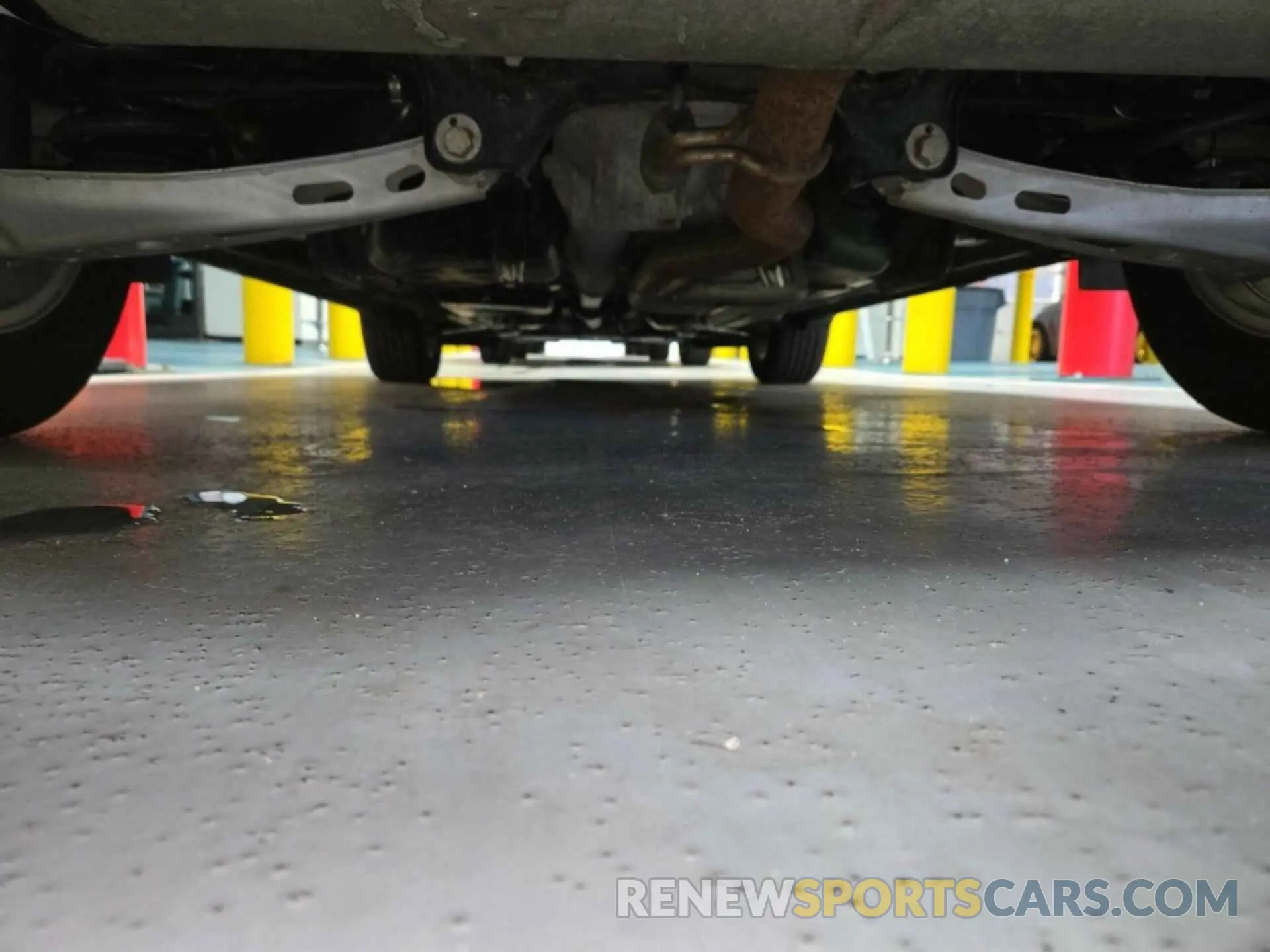 33 Photograph of a damaged car 2GNAXTEV7L6235732 CHEVROLET EQUINOX 2020