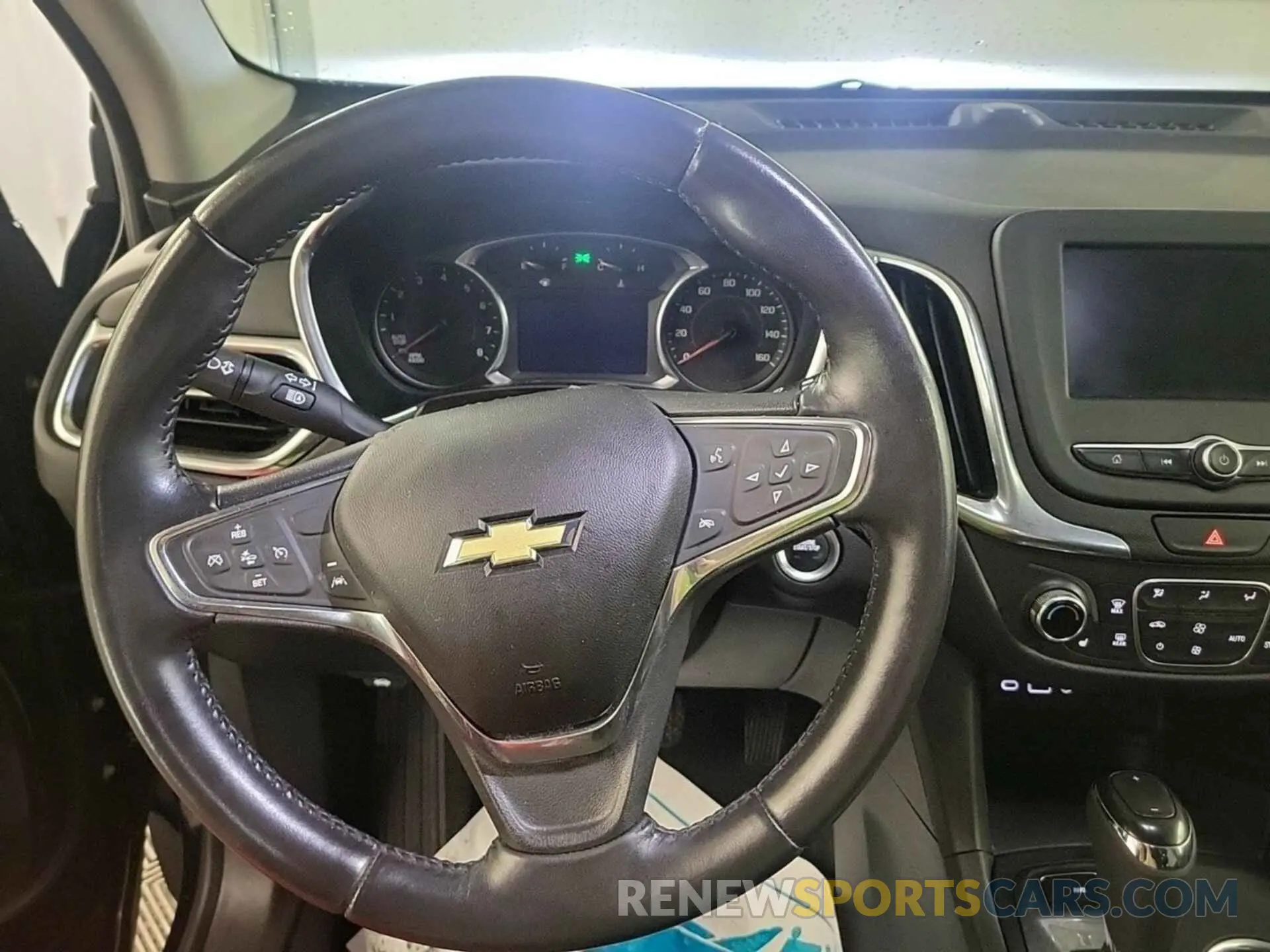 39 Photograph of a damaged car 2GNAXTEV7L6235732 CHEVROLET EQUINOX 2020