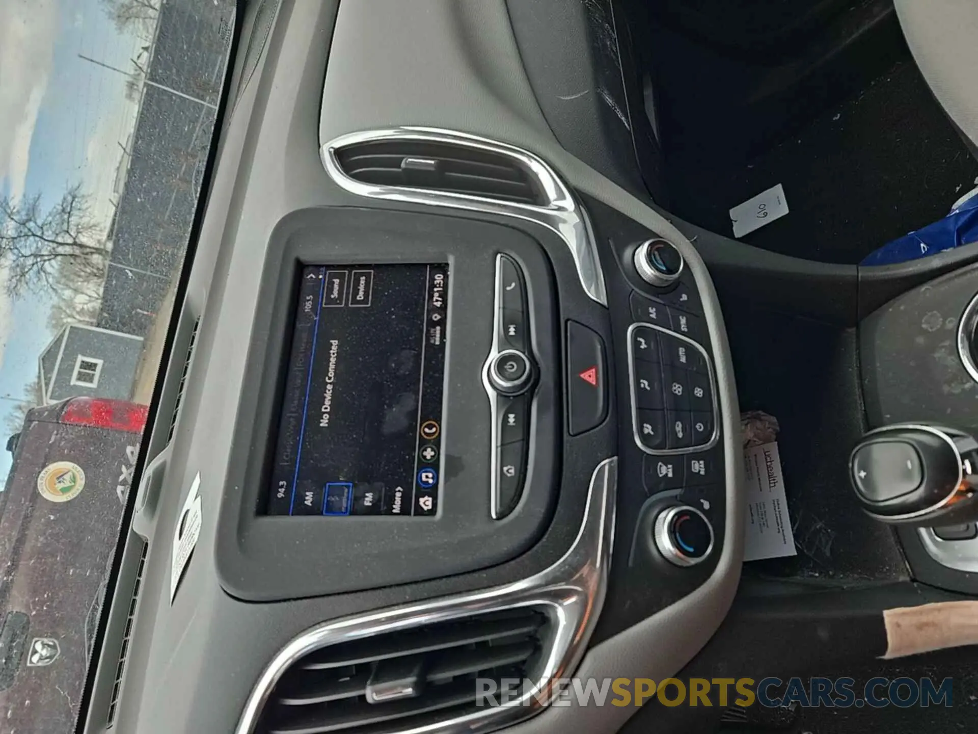 1 Photograph of a damaged car 2GNAXTEV7L6236069 CHEVROLET EQUINOX 2020