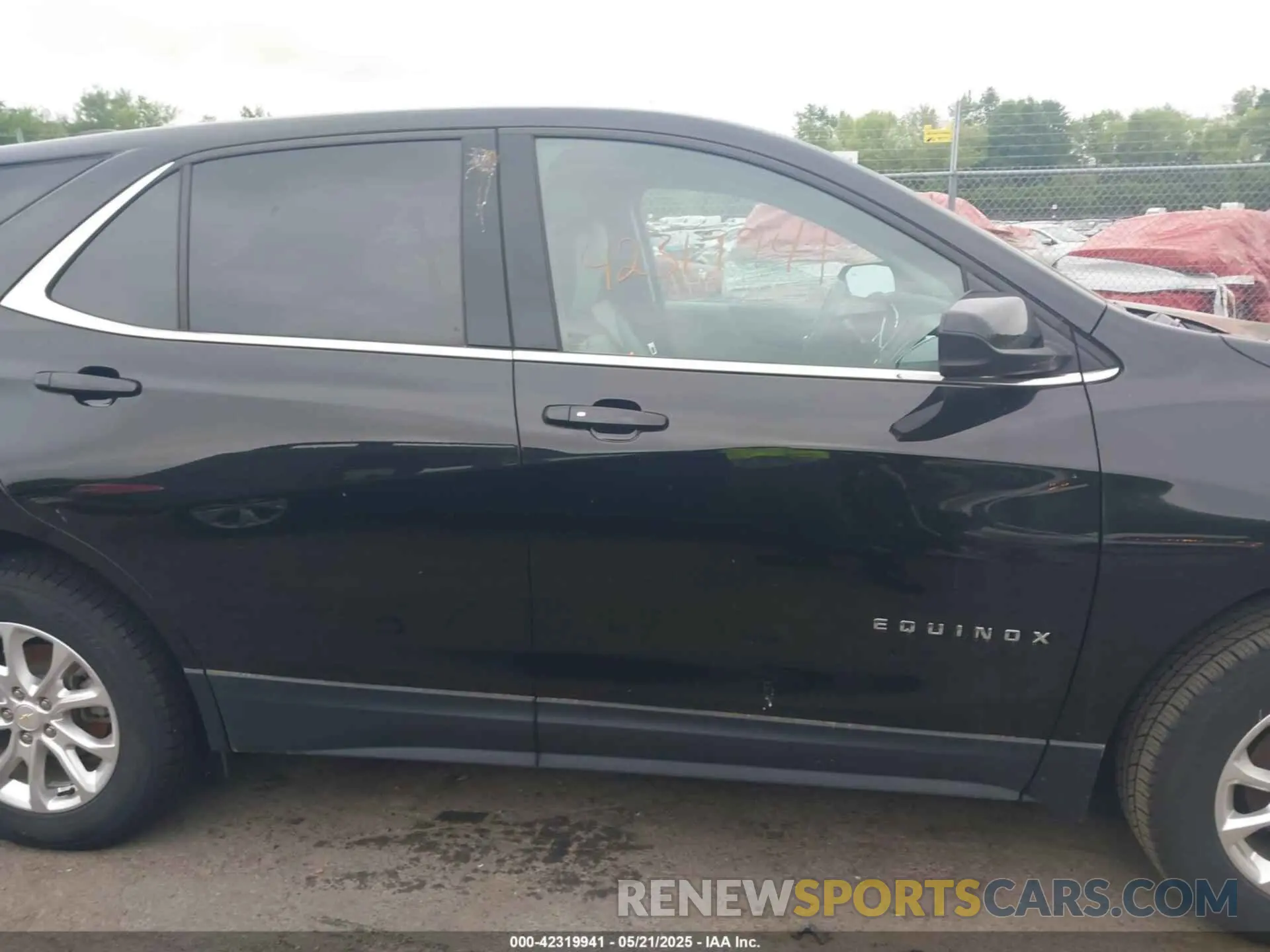 13 Photograph of a damaged car 2GNAXTEV7L6249419 CHEVROLET EQUINOX 2020