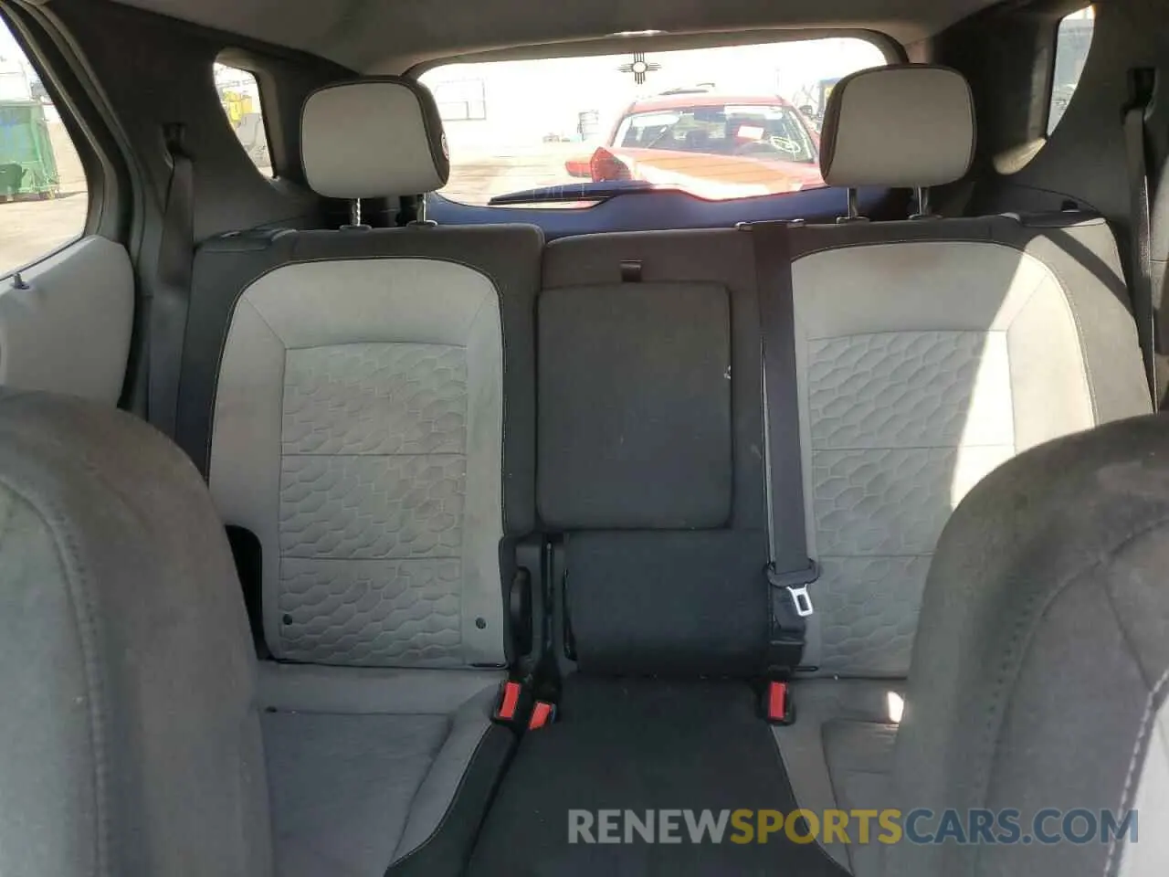 10 Photograph of a damaged car 2GNAXTEV7L6260985 CHEVROLET EQUINOX 2020