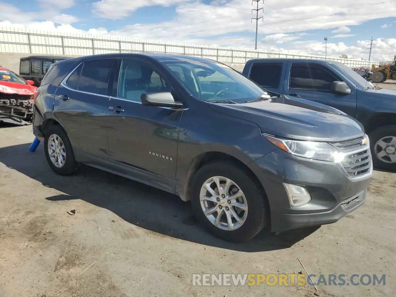 4 Photograph of a damaged car 2GNAXTEV7L6260985 CHEVROLET EQUINOX 2020