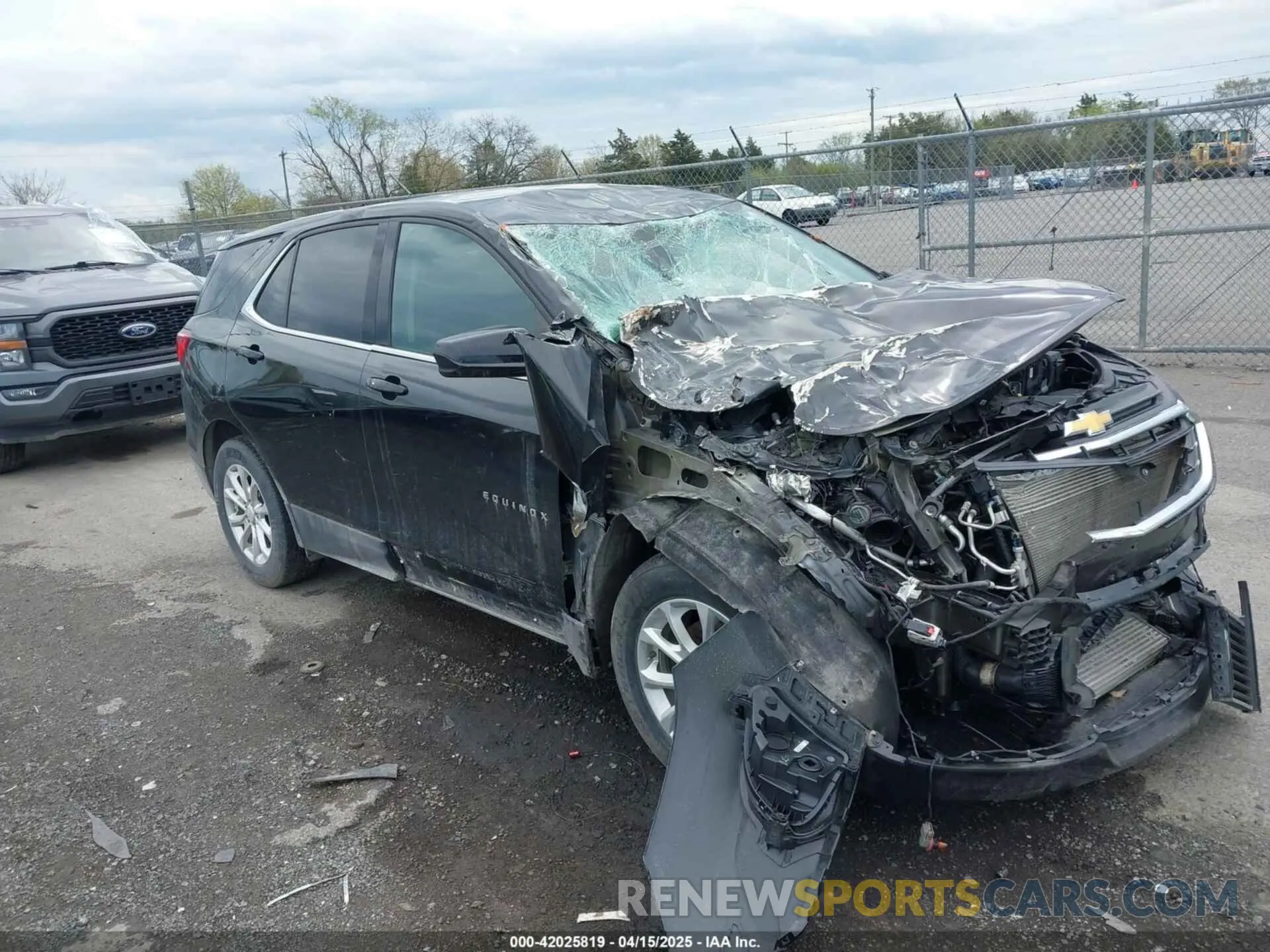 1 Photograph of a damaged car 2GNAXTEV8L6113123 CHEVROLET EQUINOX 2020