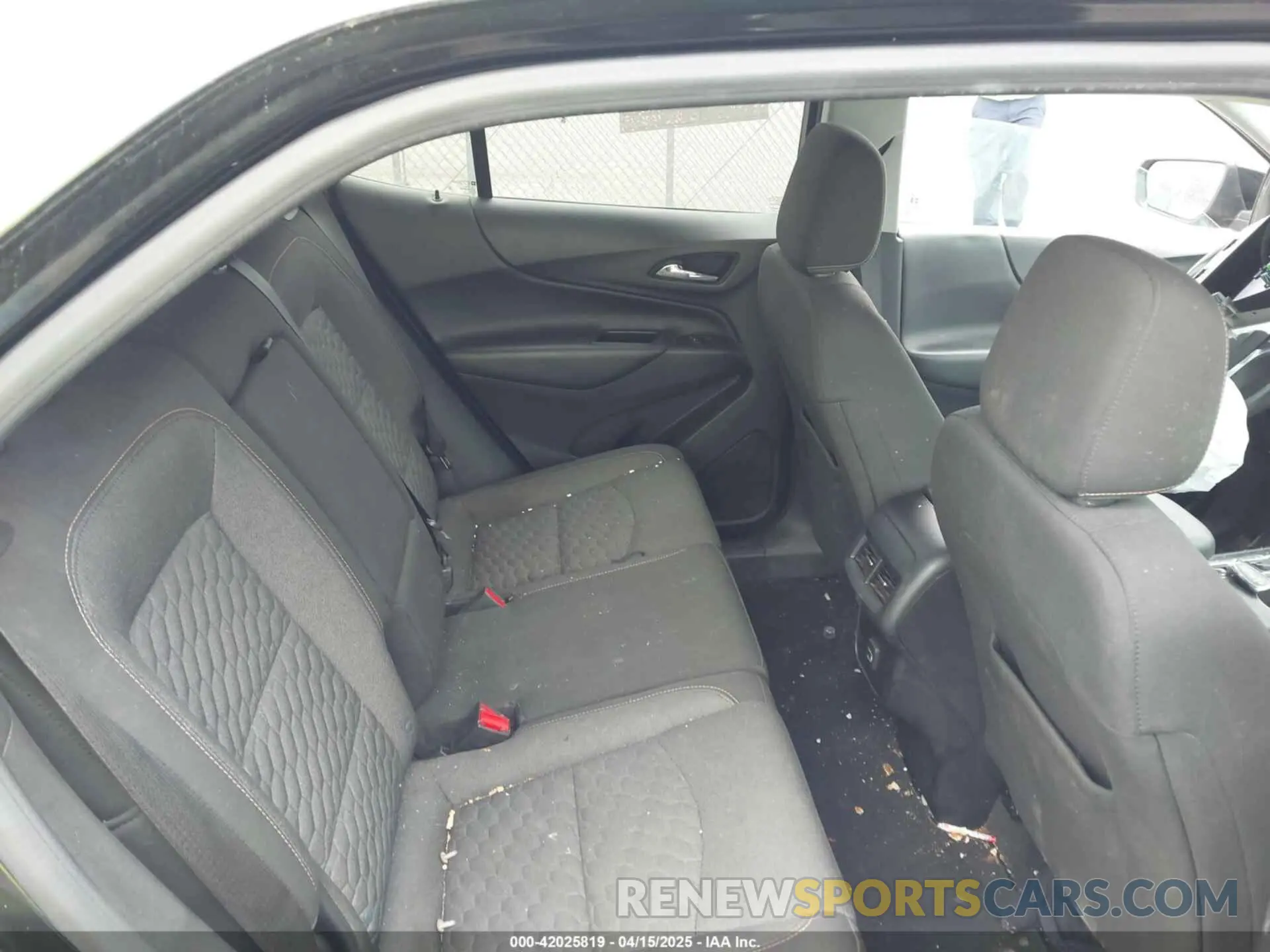 8 Photograph of a damaged car 2GNAXTEV8L6113123 CHEVROLET EQUINOX 2020