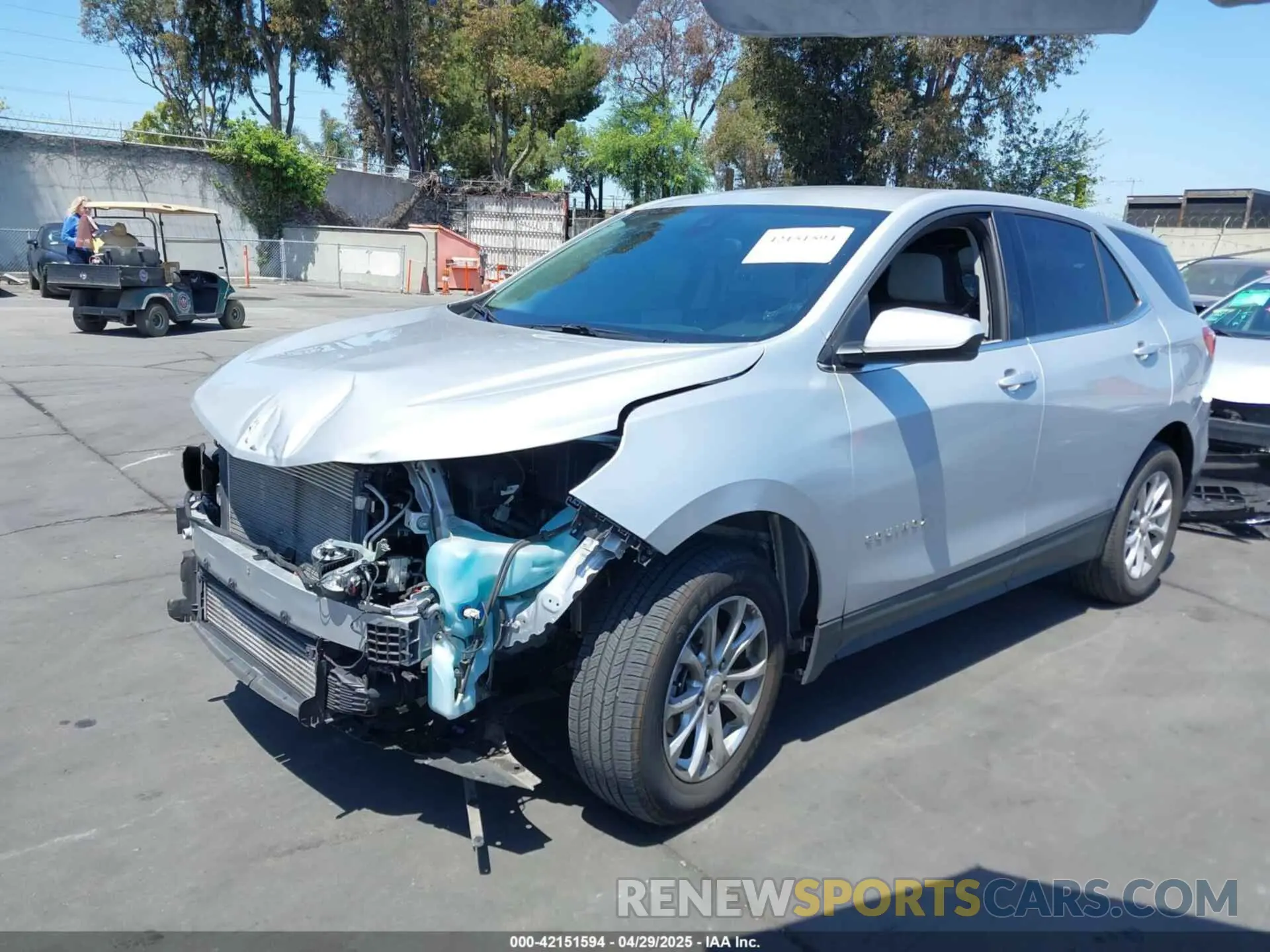 2 Photograph of a damaged car 2GNAXTEV8L6175198 CHEVROLET EQUINOX 2020