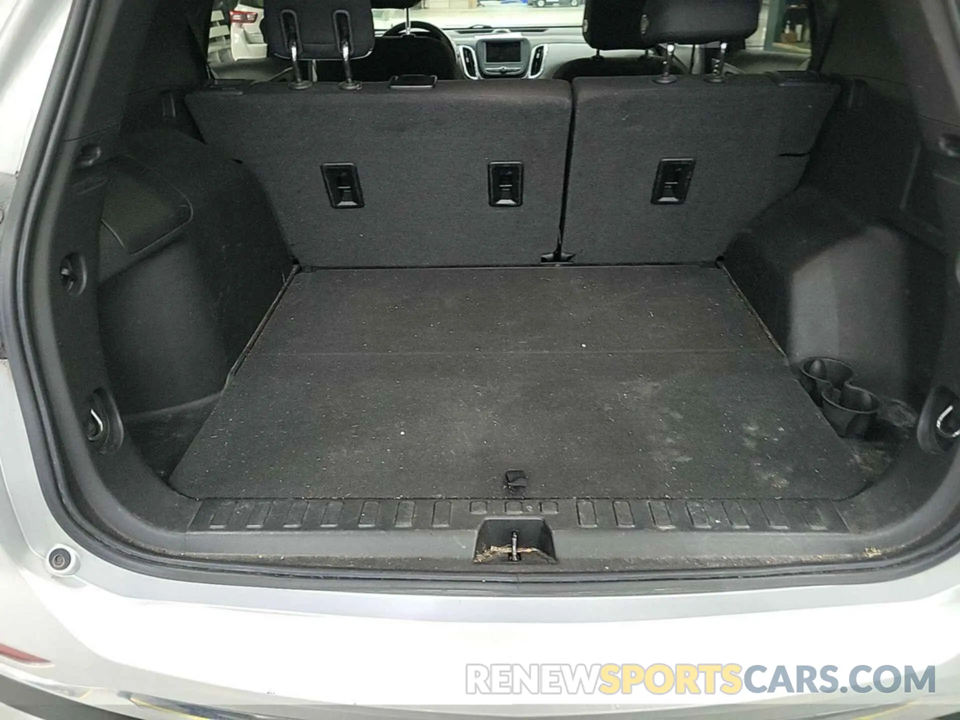 24 Photograph of a damaged car 2GNAXTEV8L6191188 CHEVROLET EQUINOX 2020