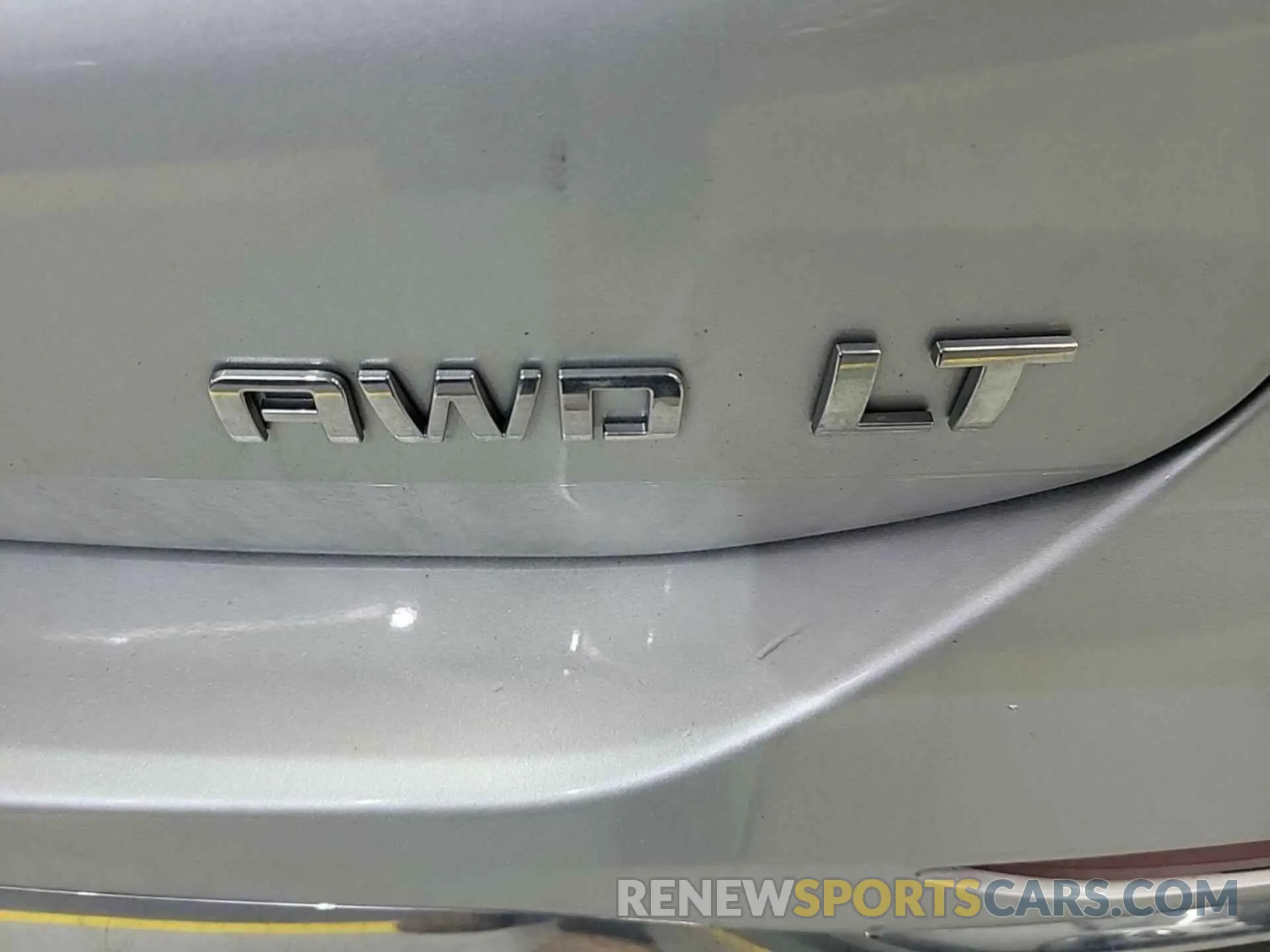 25 Photograph of a damaged car 2GNAXTEV8L6191188 CHEVROLET EQUINOX 2020