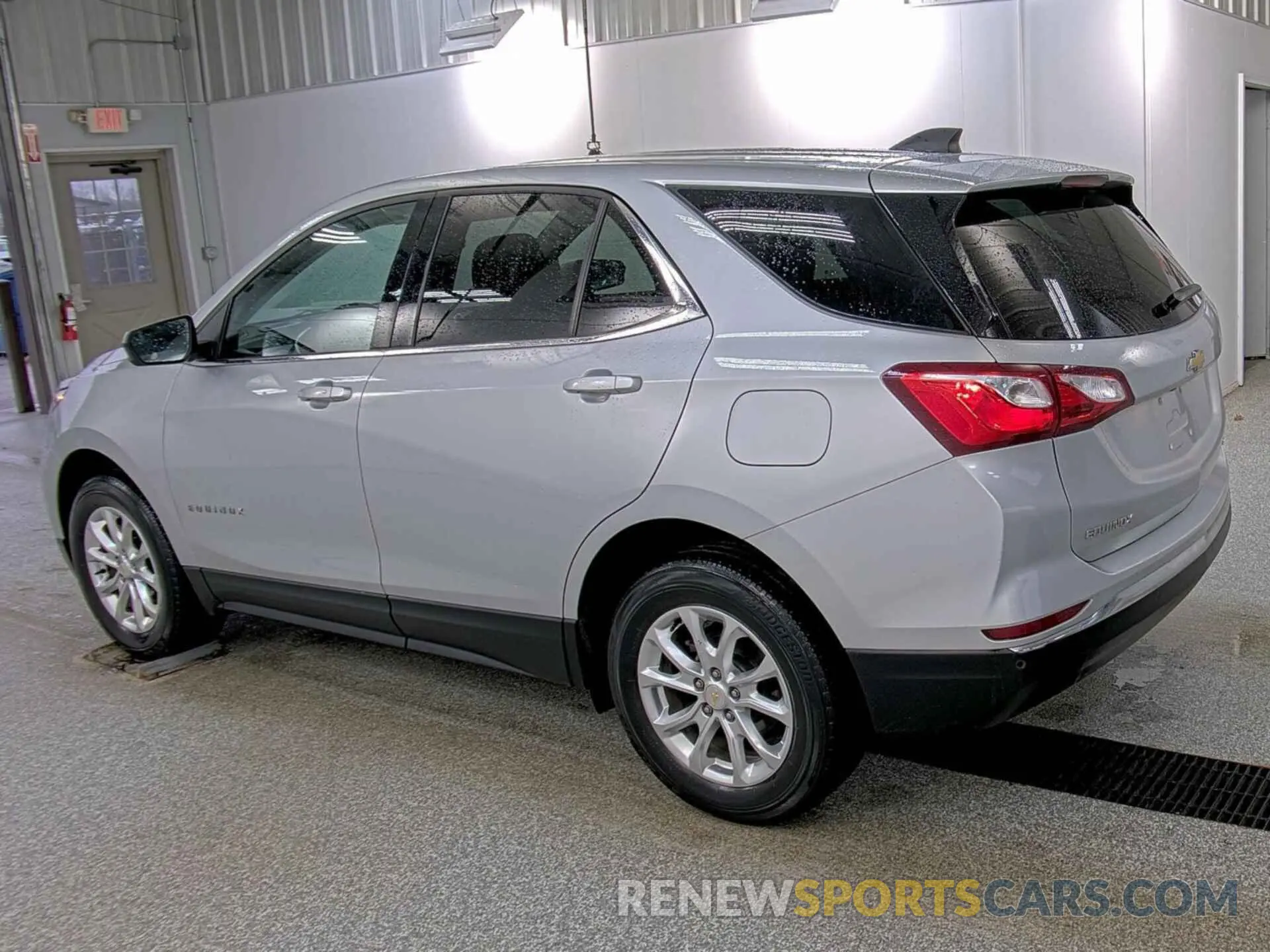 34 Photograph of a damaged car 2GNAXTEV8L6191188 CHEVROLET EQUINOX 2020