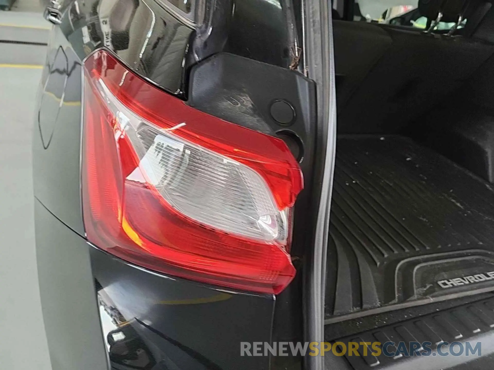 30 Photograph of a damaged car 2GNAXTEV8L6230815 CHEVROLET EQUINOX 2020