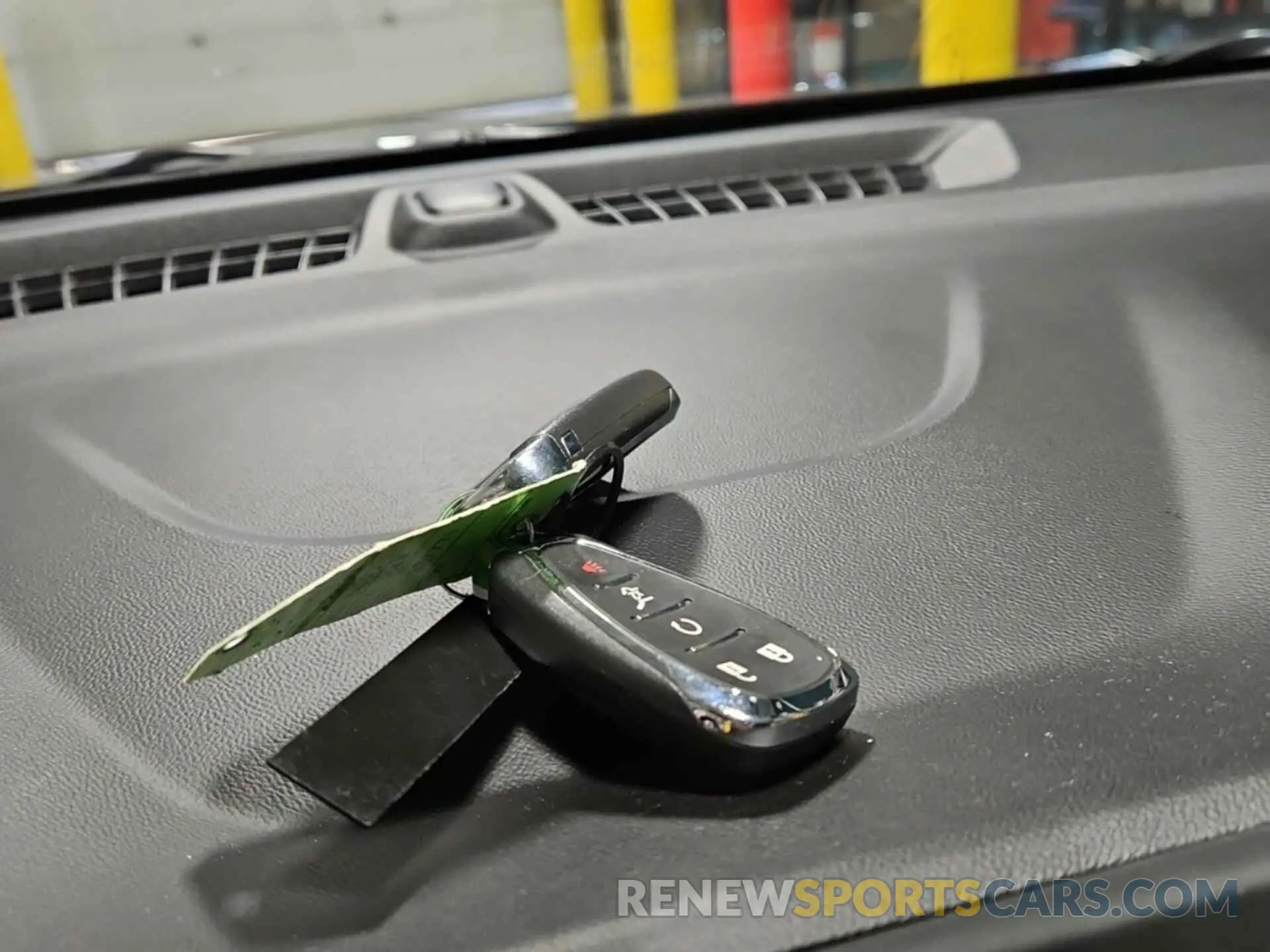 15 Photograph of a damaged car 2GNAXTEV8L6231771 CHEVROLET EQUINOX 2020
