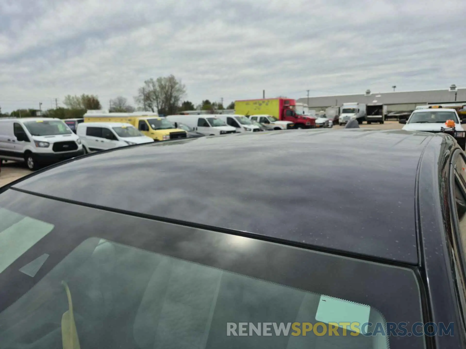 11 Photograph of a damaged car 2GNAXTEV8L6233231 CHEVROLET EQUINOX 2020