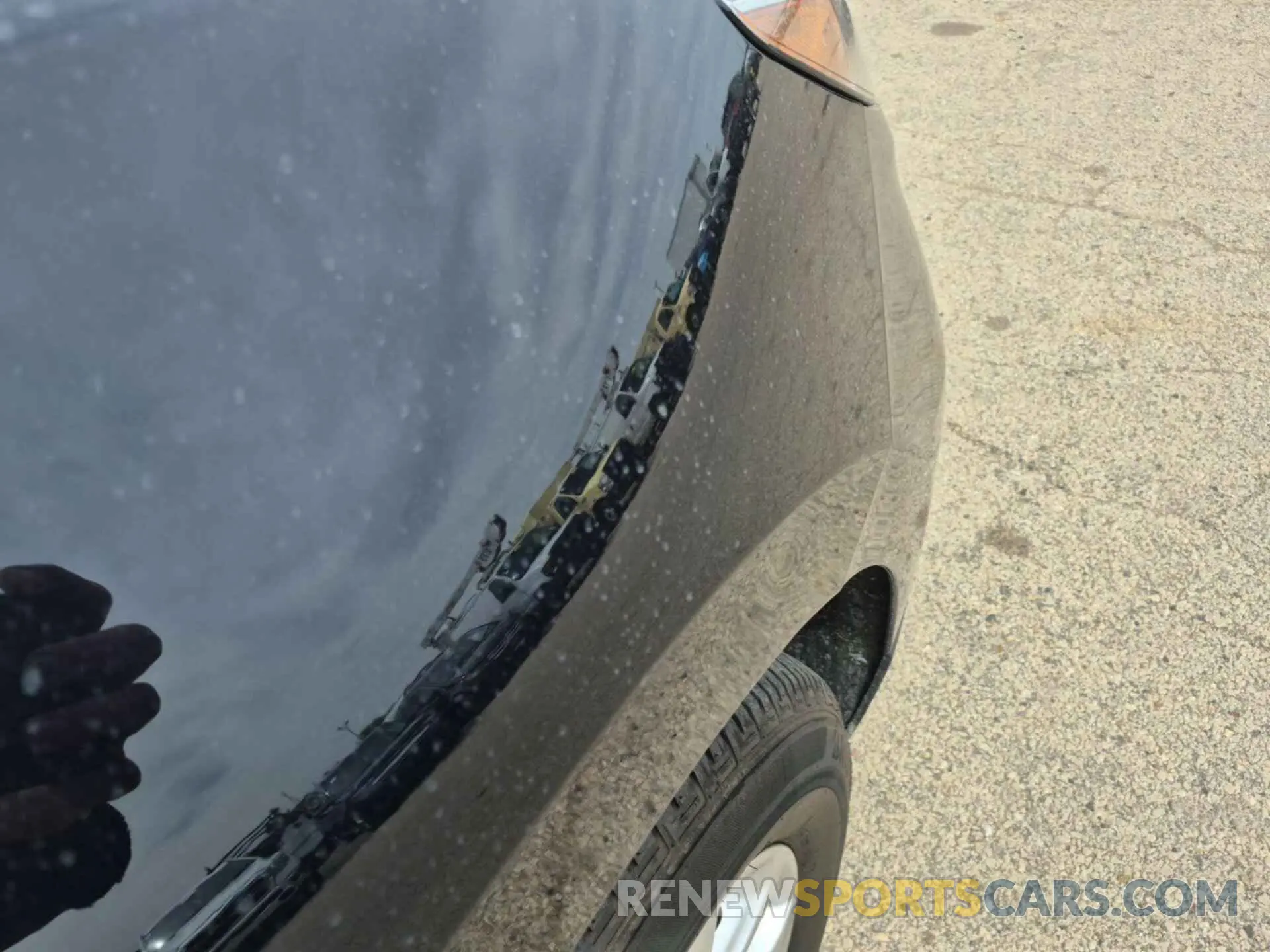 12 Photograph of a damaged car 2GNAXTEV8L6233231 CHEVROLET EQUINOX 2020