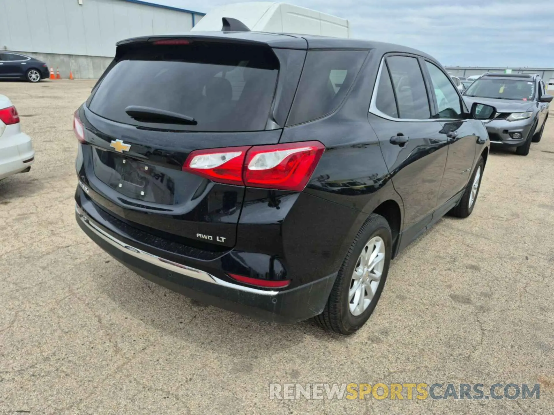 16 Photograph of a damaged car 2GNAXTEV8L6233231 CHEVROLET EQUINOX 2020