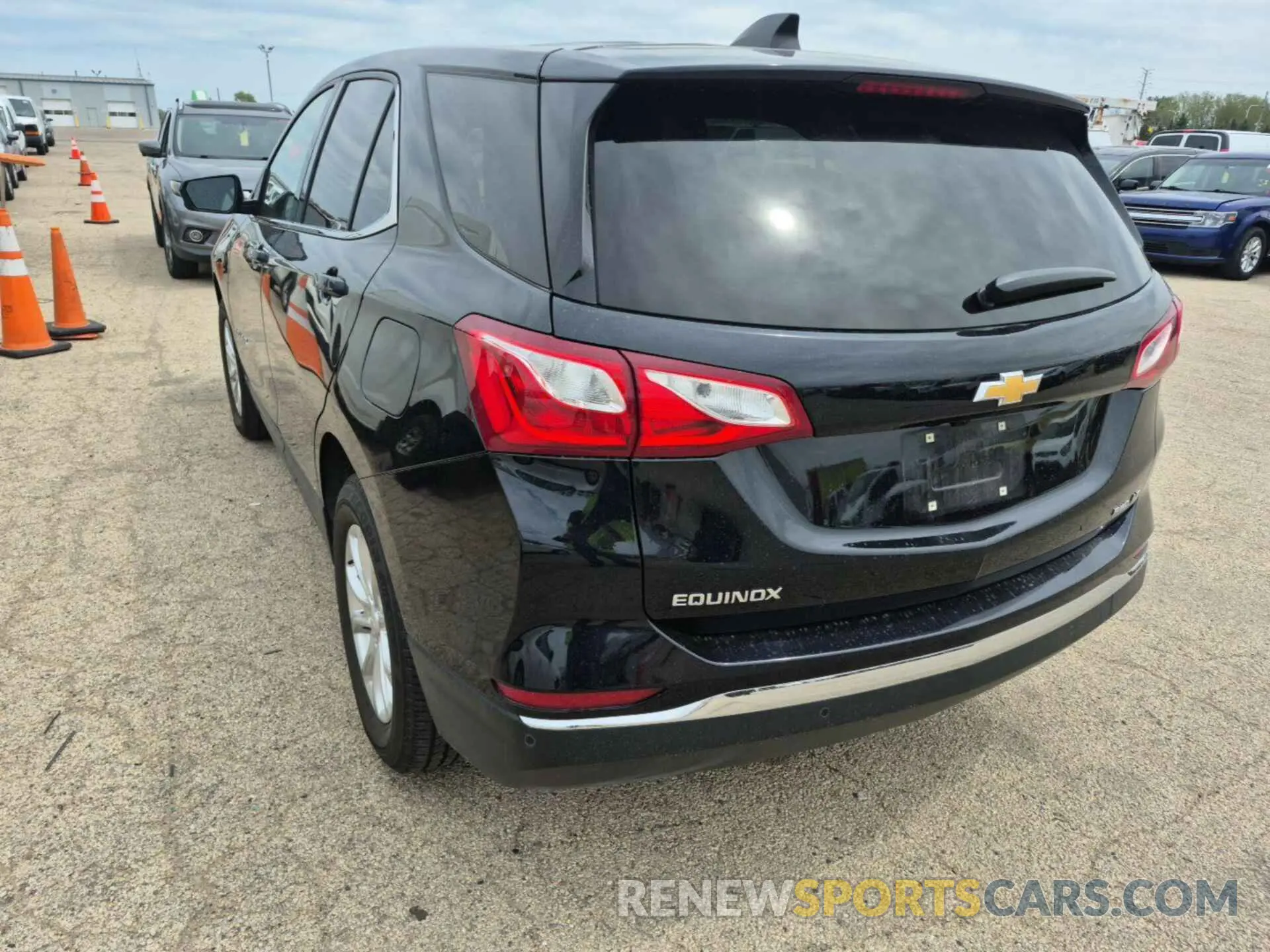 6 Photograph of a damaged car 2GNAXTEV8L6233231 CHEVROLET EQUINOX 2020