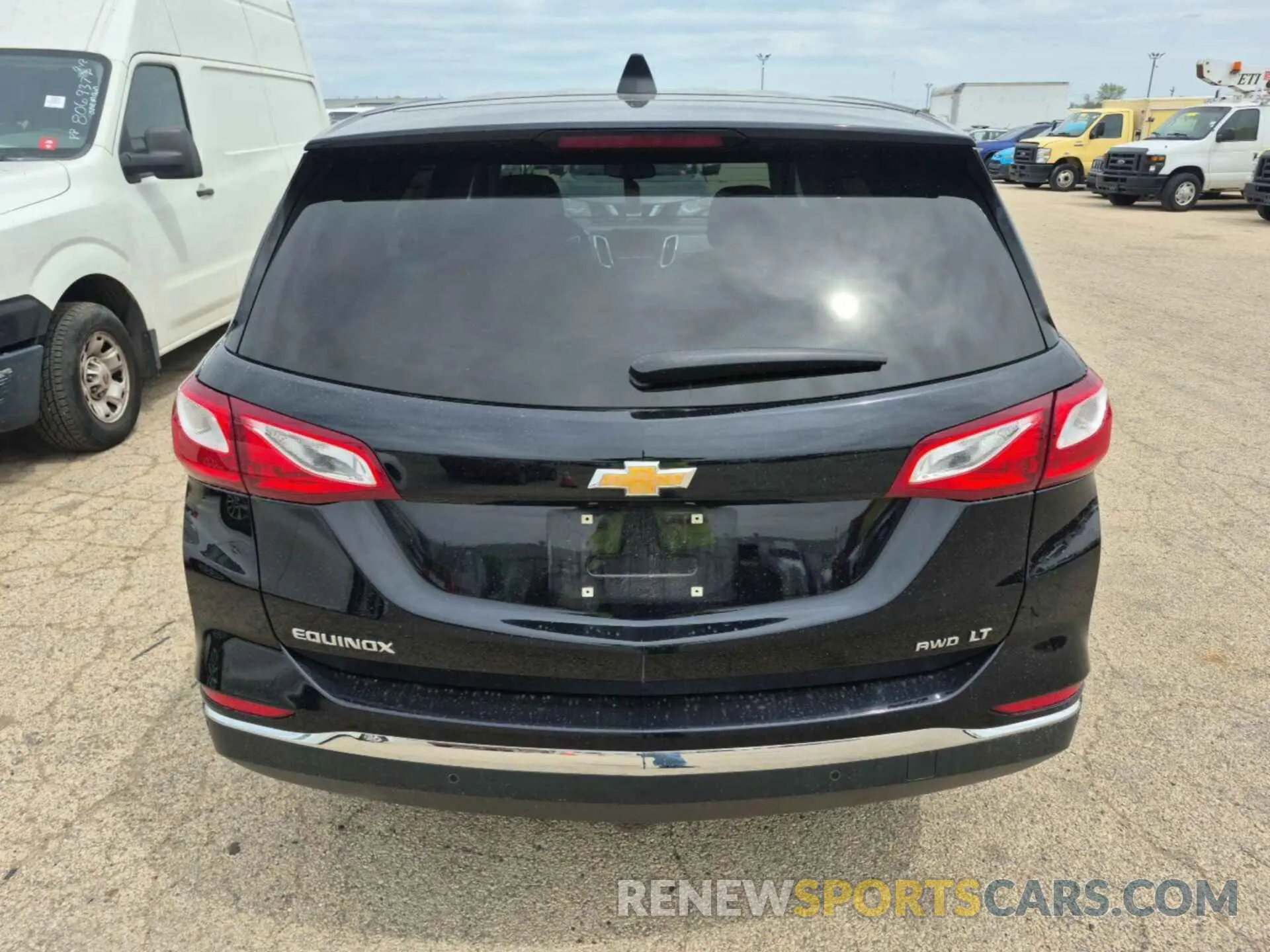 9 Photograph of a damaged car 2GNAXTEV8L6233231 CHEVROLET EQUINOX 2020