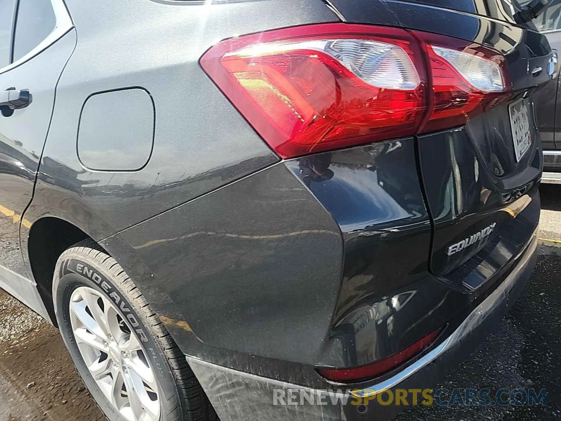 24 Photograph of a damaged car 2GNAXTEV8L6233326 CHEVROLET EQUINOX 2020