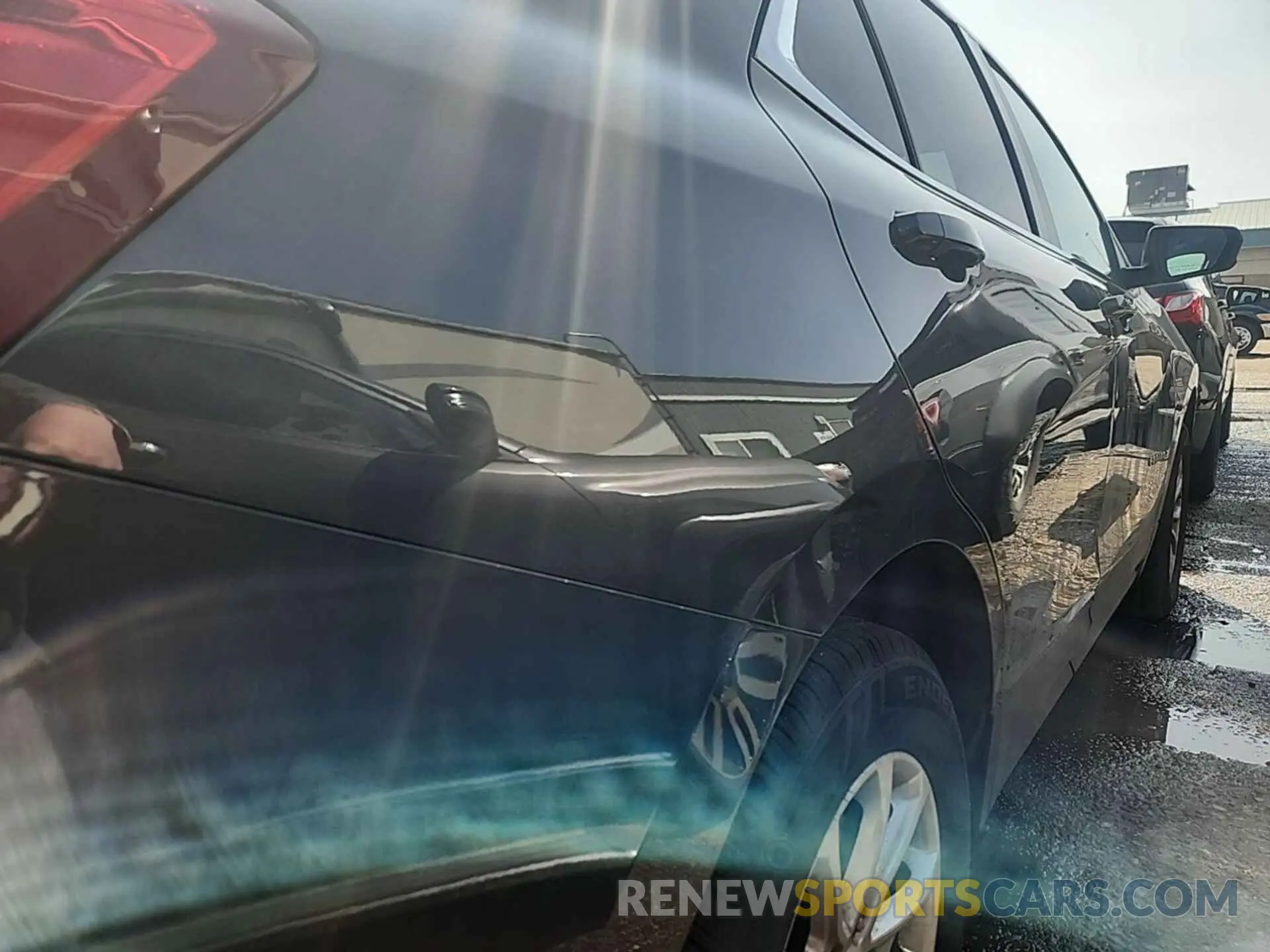 9 Photograph of a damaged car 2GNAXTEV8L6233326 CHEVROLET EQUINOX 2020