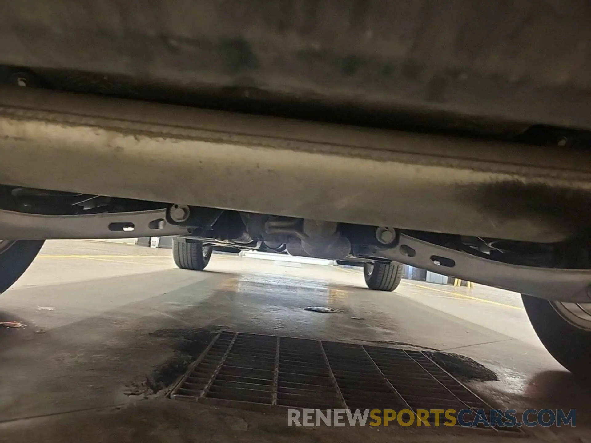 17 Photograph of a damaged car 2GNAXTEV8L6235917 CHEVROLET EQUINOX 2020