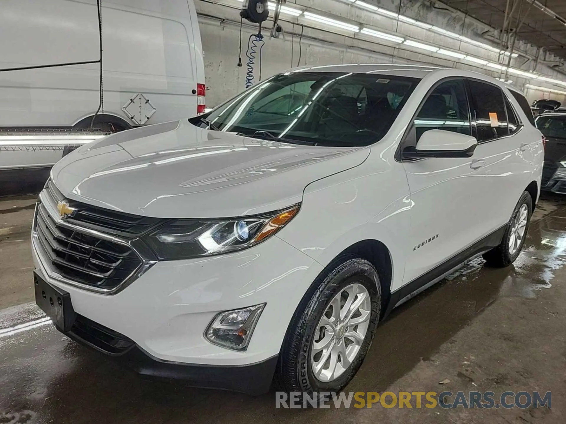 39 Photograph of a damaged car 2GNAXTEV8L6235917 CHEVROLET EQUINOX 2020