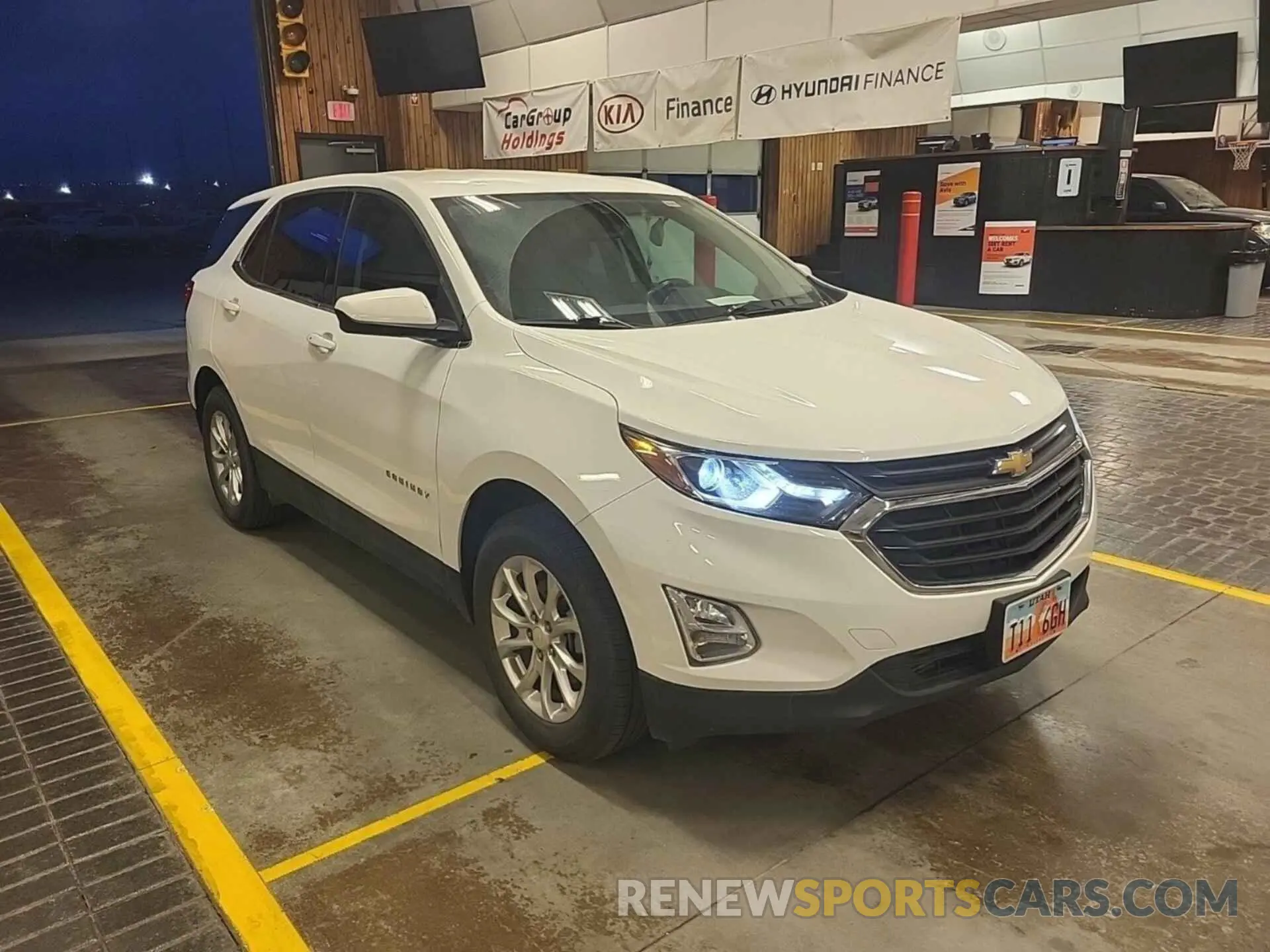 7 Photograph of a damaged car 2GNAXTEV8L6235917 CHEVROLET EQUINOX 2020