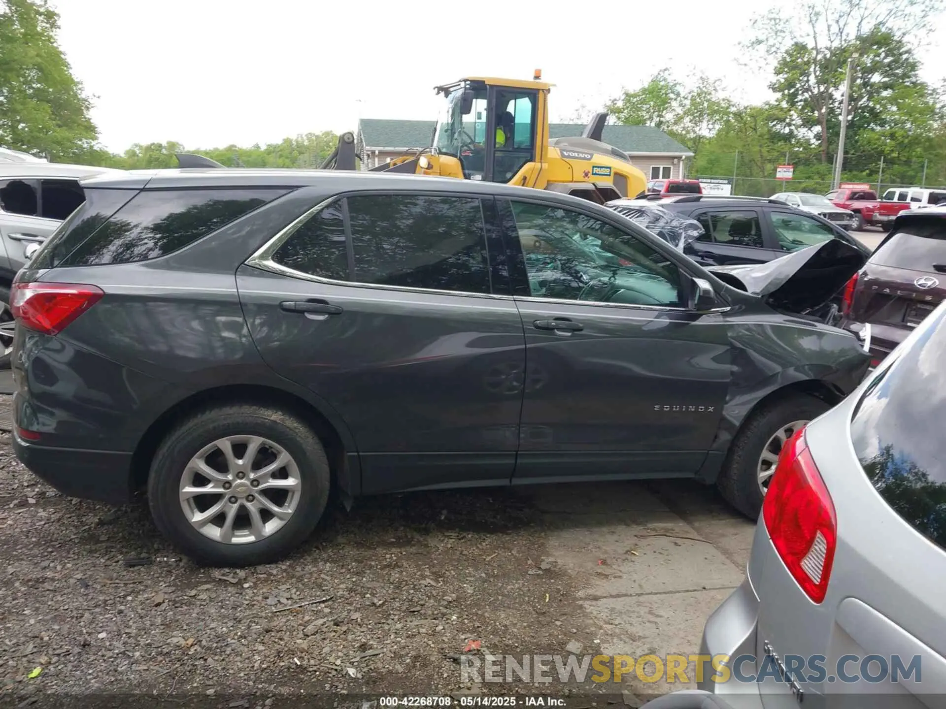 13 Photograph of a damaged car 2GNAXTEV9L6227308 CHEVROLET EQUINOX 2020