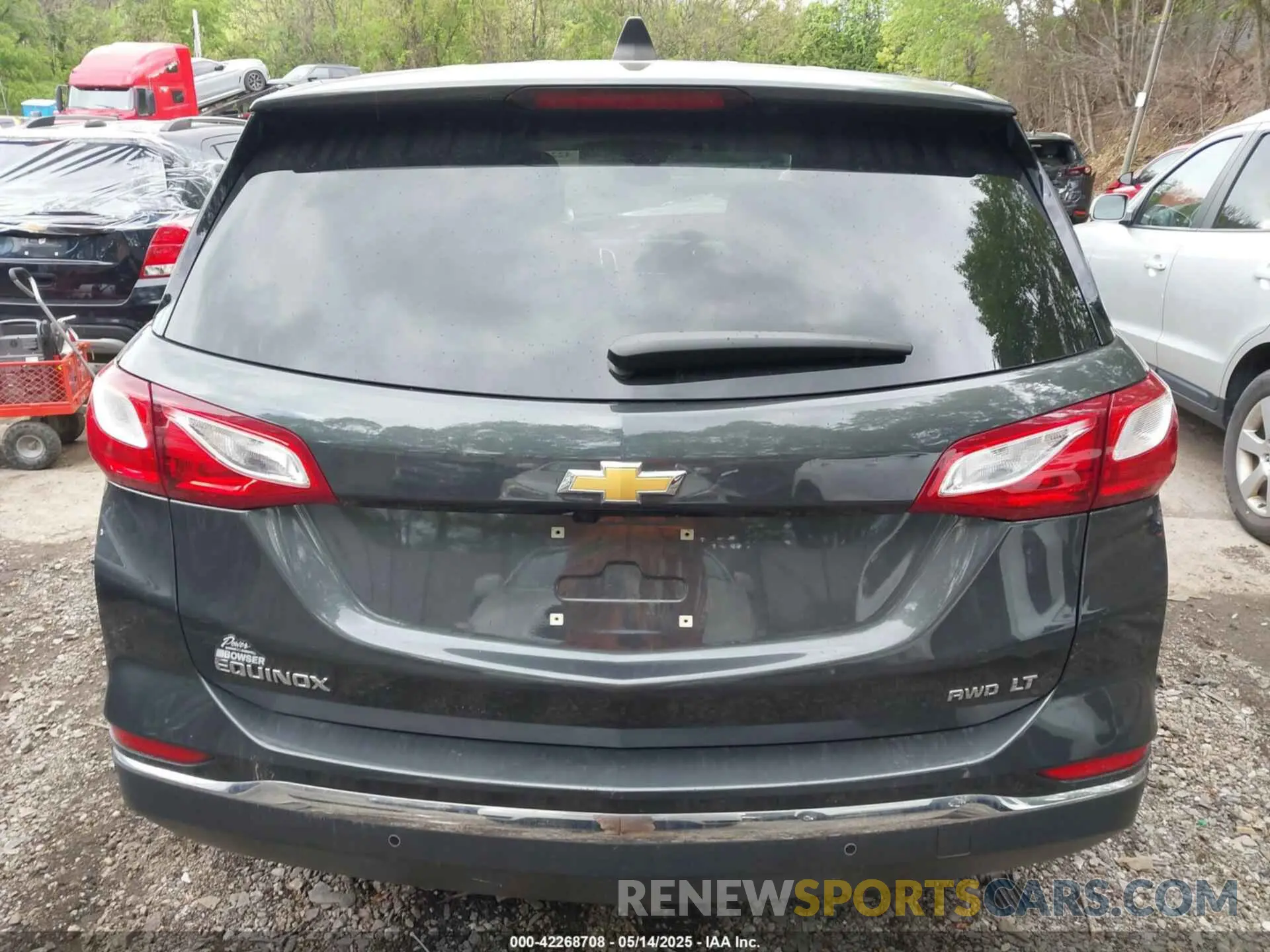 16 Photograph of a damaged car 2GNAXTEV9L6227308 CHEVROLET EQUINOX 2020