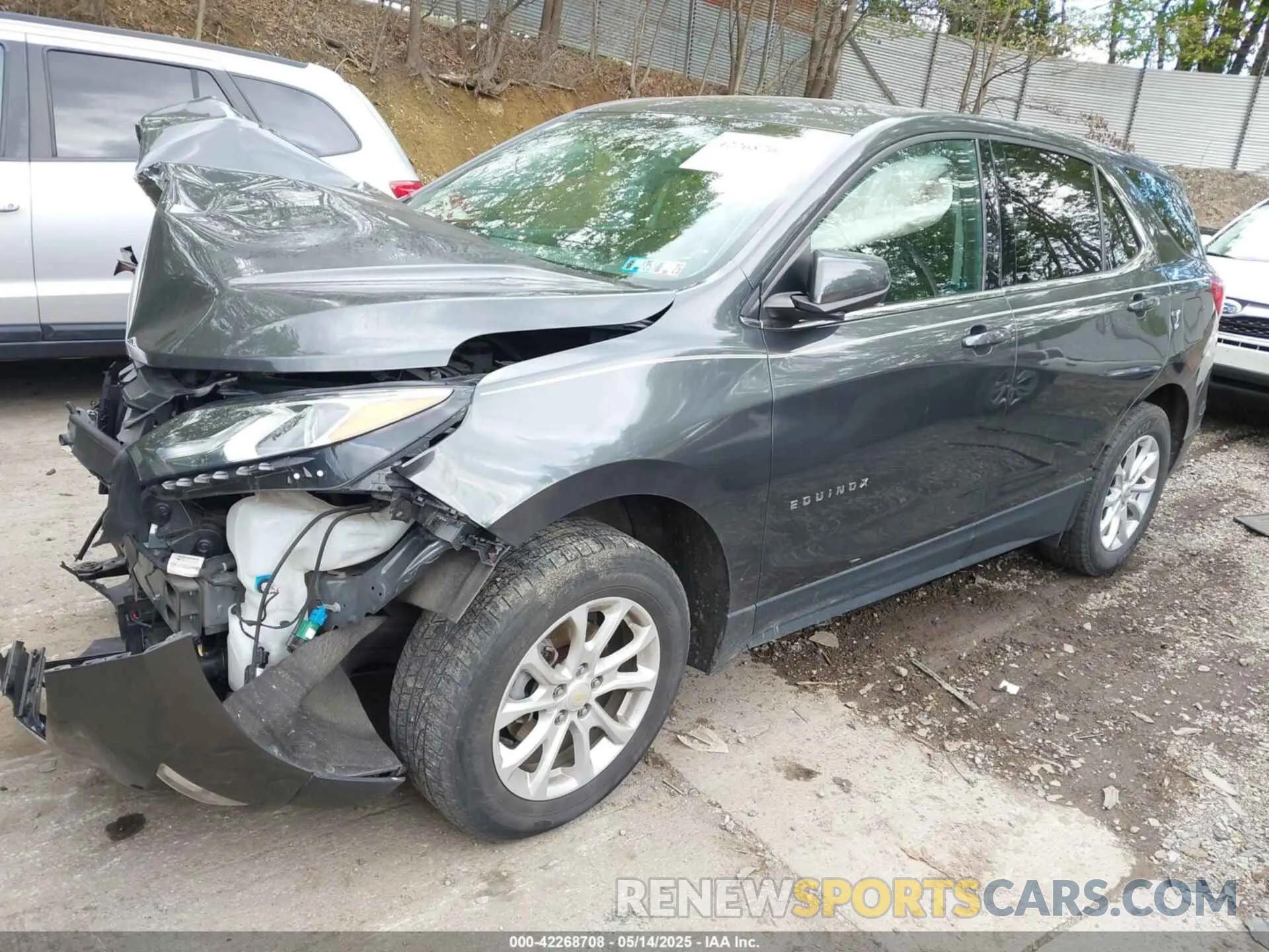 2 Photograph of a damaged car 2GNAXTEV9L6227308 CHEVROLET EQUINOX 2020