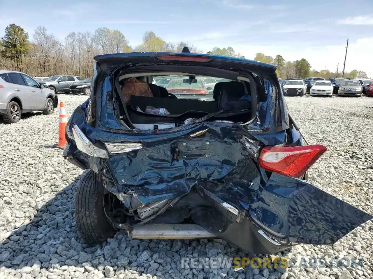 6 Photograph of a damaged car 2GNAXTEV9L6231648 CHEVROLET EQUINOX 2020