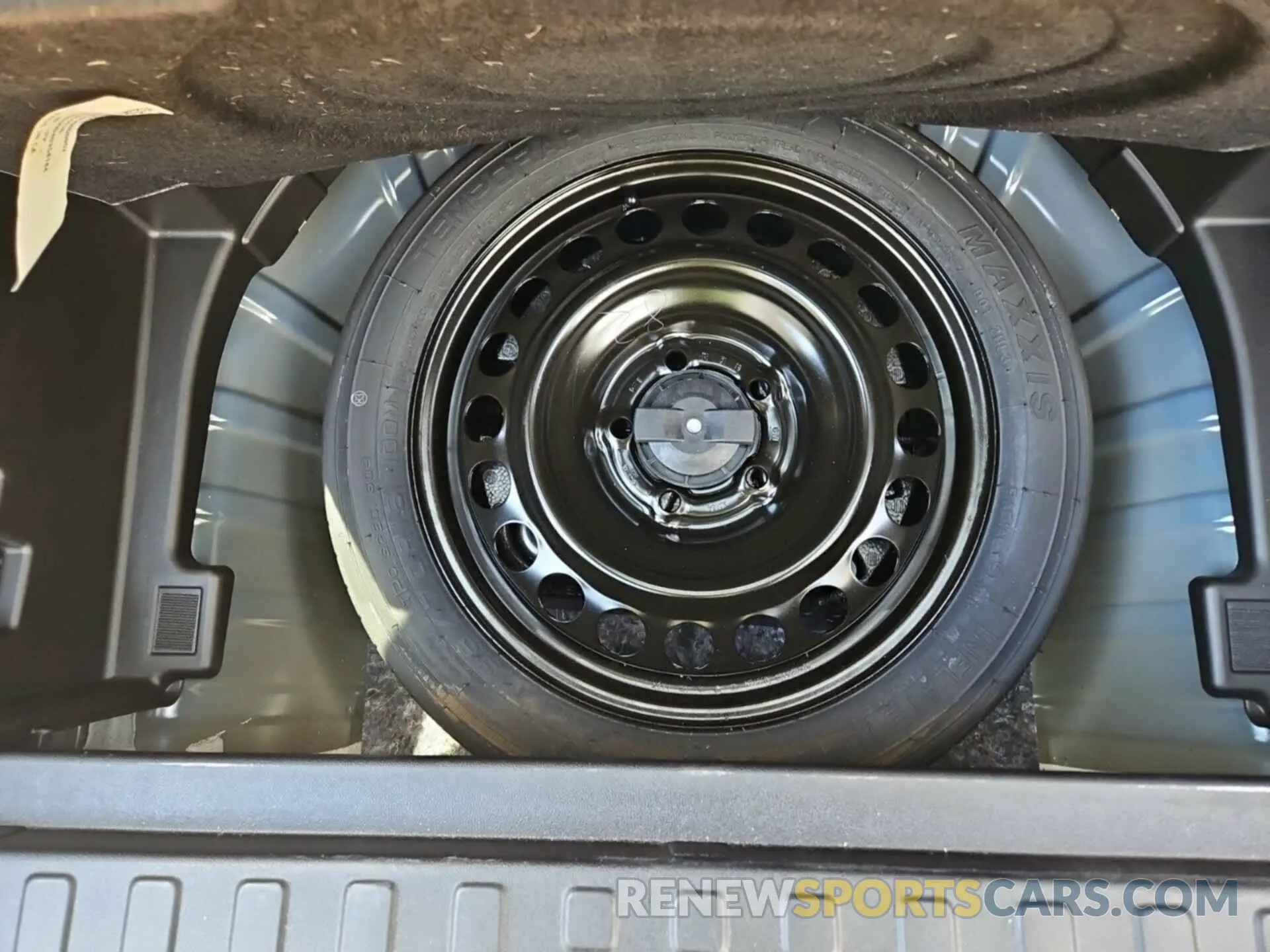 41 Photograph of a damaged car 2GNAXTEV9L6232377 CHEVROLET EQUINOX 2020