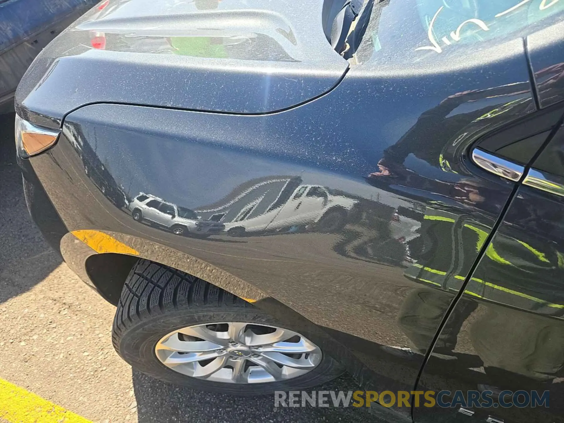 17 Photograph of a damaged car 2GNAXTEV9L6232444 CHEVROLET EQUINOX 2020