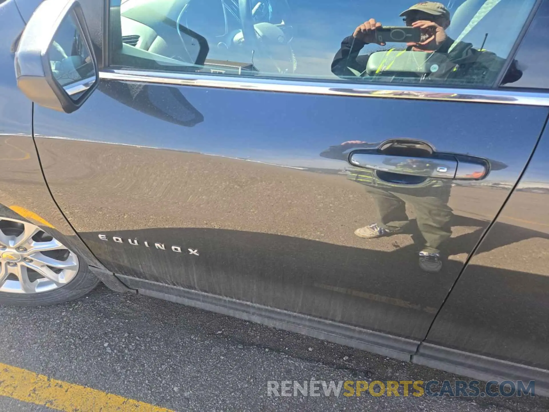 22 Photograph of a damaged car 2GNAXTEV9L6232444 CHEVROLET EQUINOX 2020