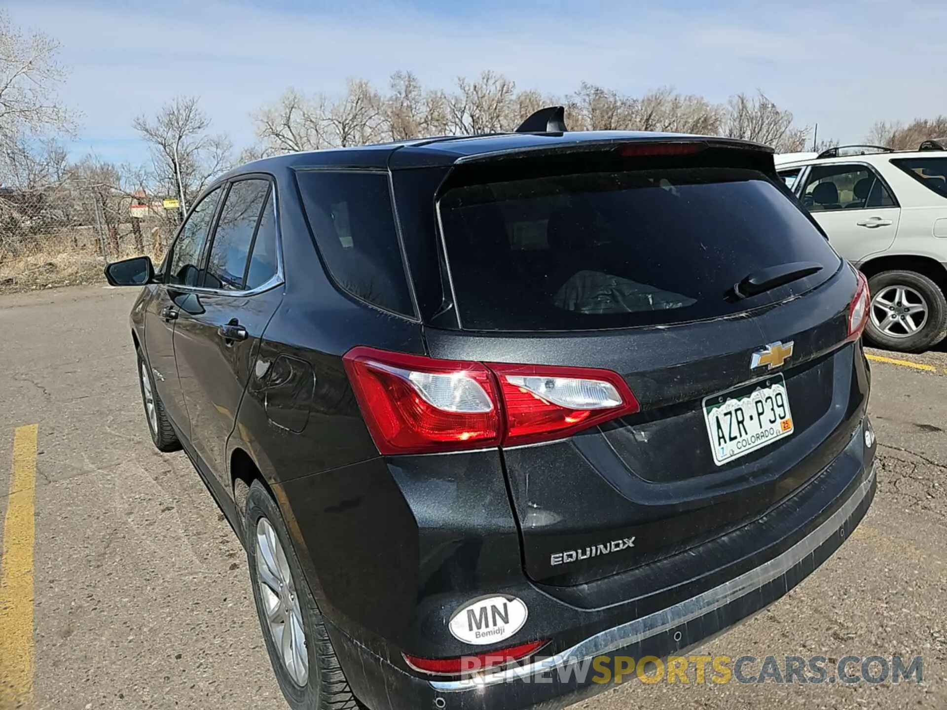 24 Photograph of a damaged car 2GNAXTEV9L6232444 CHEVROLET EQUINOX 2020