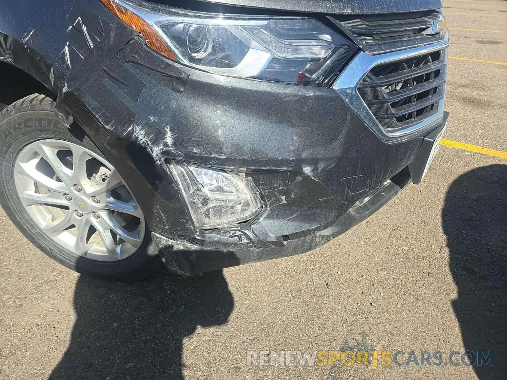 25 Photograph of a damaged car 2GNAXTEV9L6232444 CHEVROLET EQUINOX 2020