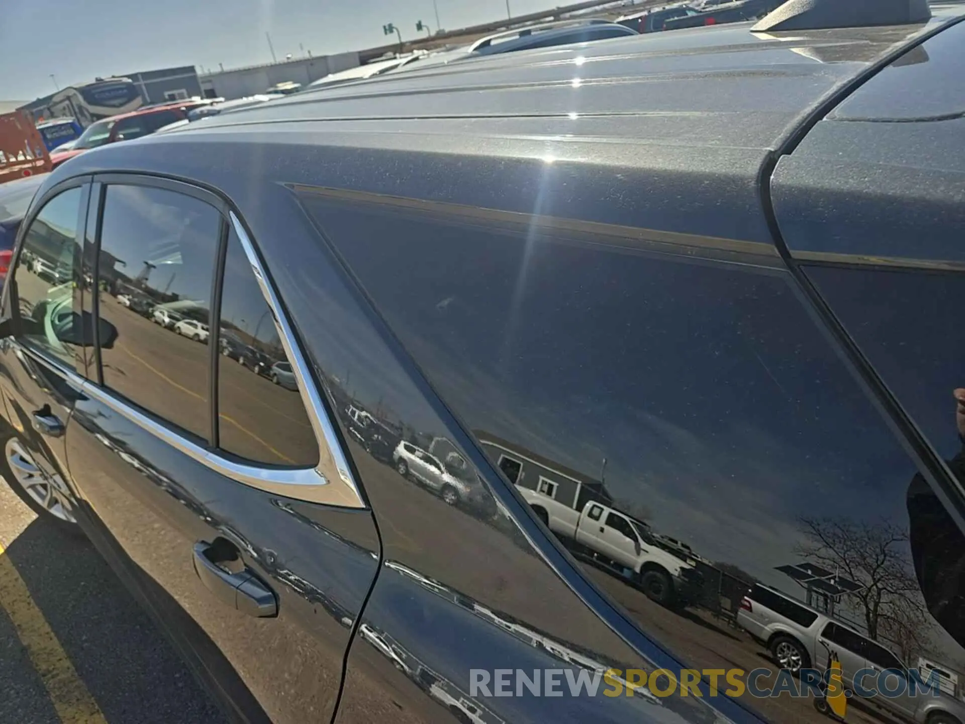 31 Photograph of a damaged car 2GNAXTEV9L6232444 CHEVROLET EQUINOX 2020