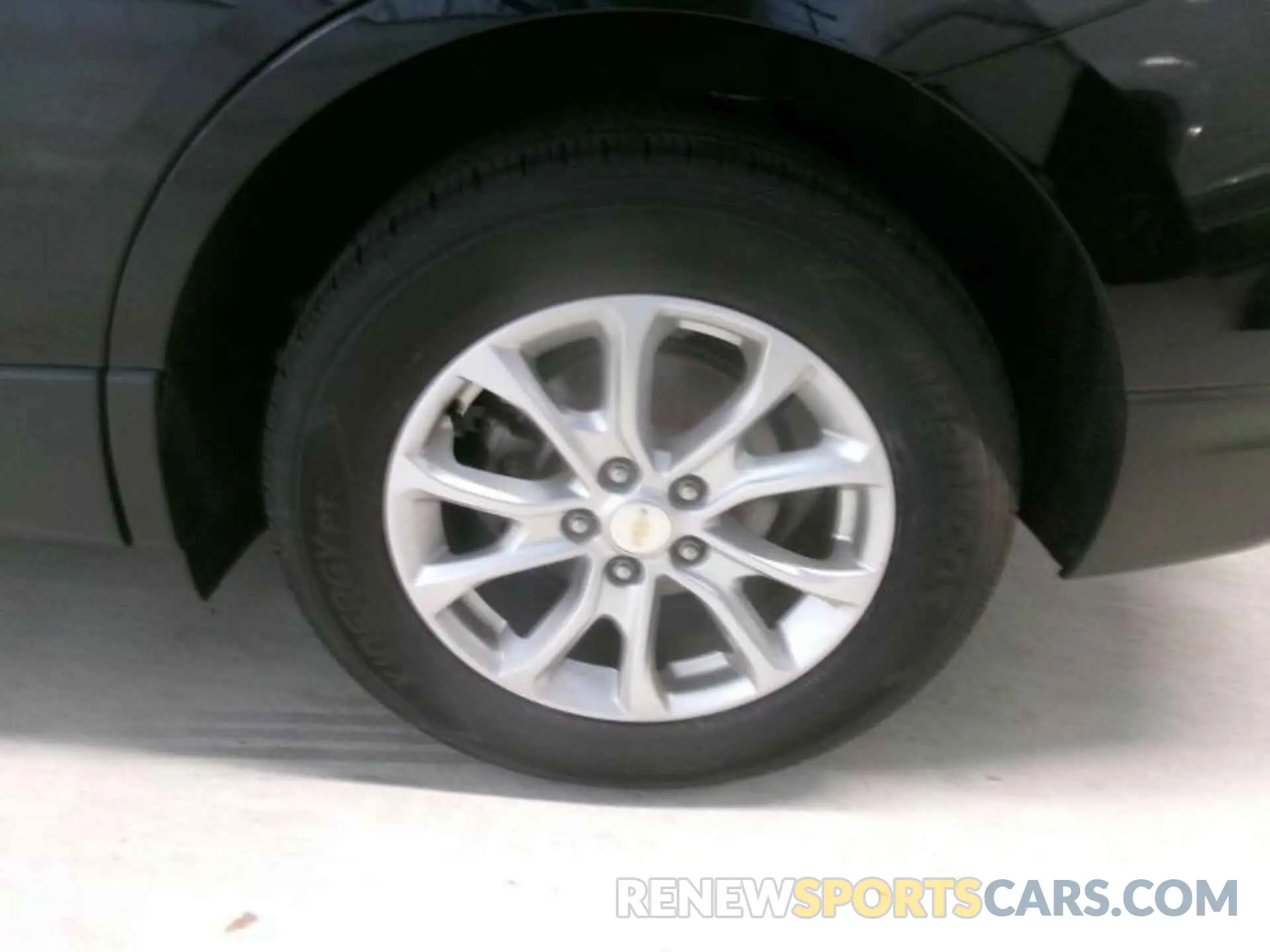 12 Photograph of a damaged car 2GNAXTEV9L6233447 CHEVROLET EQUINOX 2020