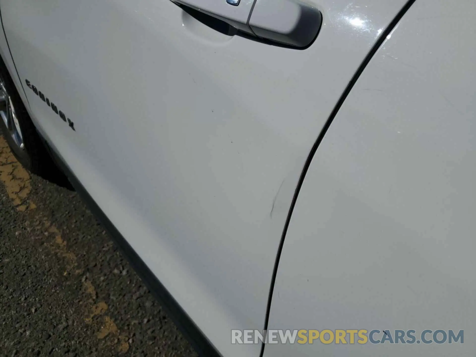 16 Photograph of a damaged car 2GNAXTEV9L6235330 CHEVROLET EQUINOX 2020