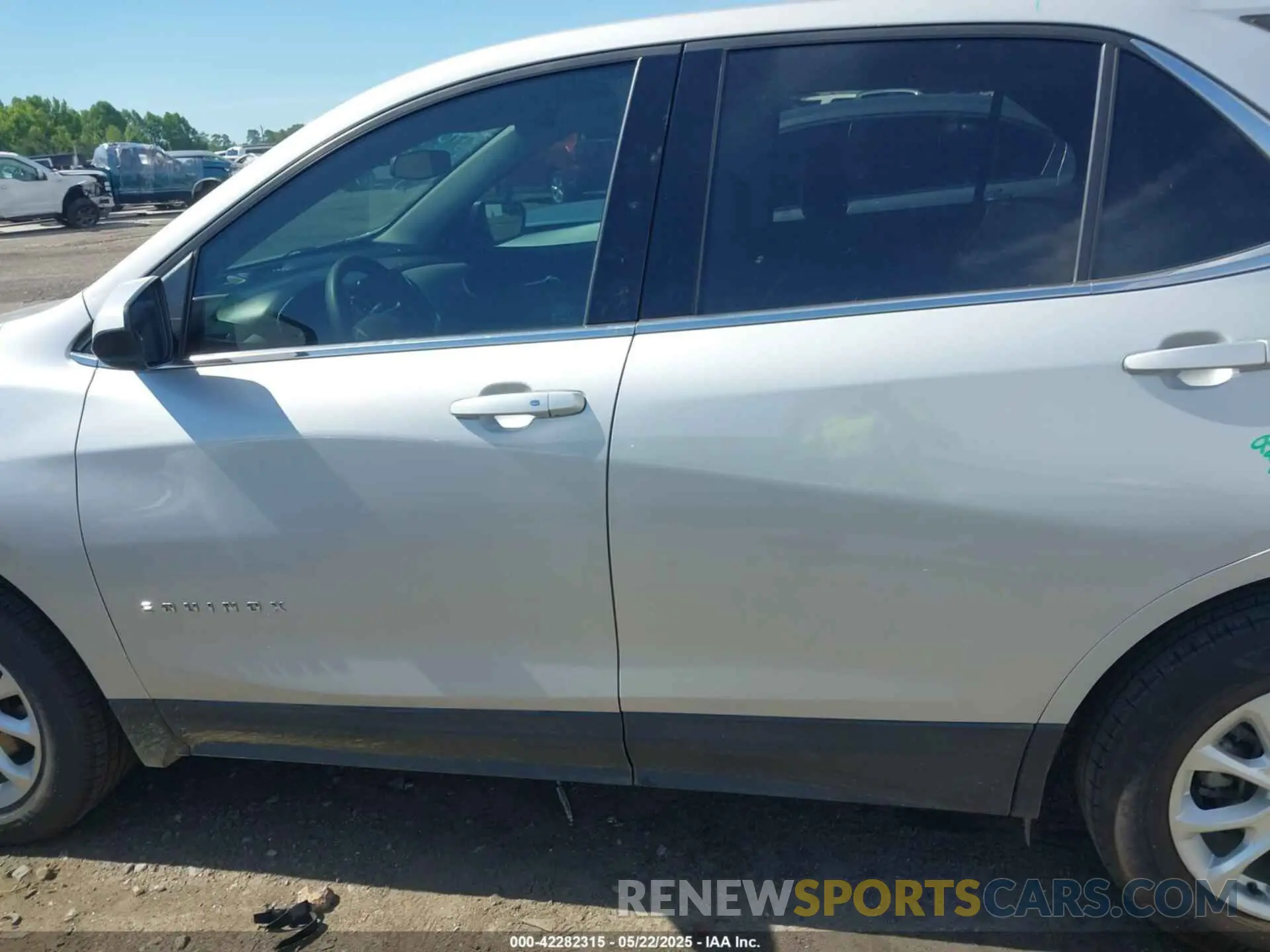 15 Photograph of a damaged car 2GNAXTEVXL6171668 CHEVROLET EQUINOX 2020