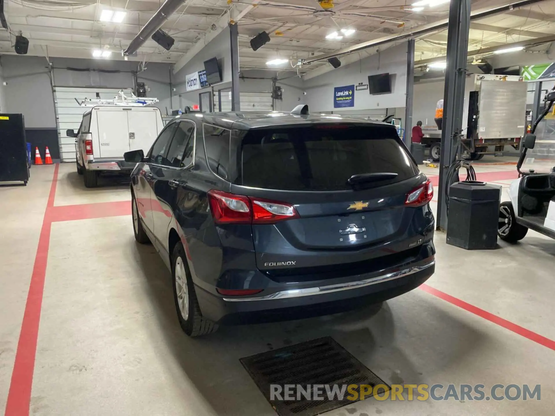 4 Photograph of a damaged car 2GNAXTEVXL6176207 CHEVROLET EQUINOX 2020