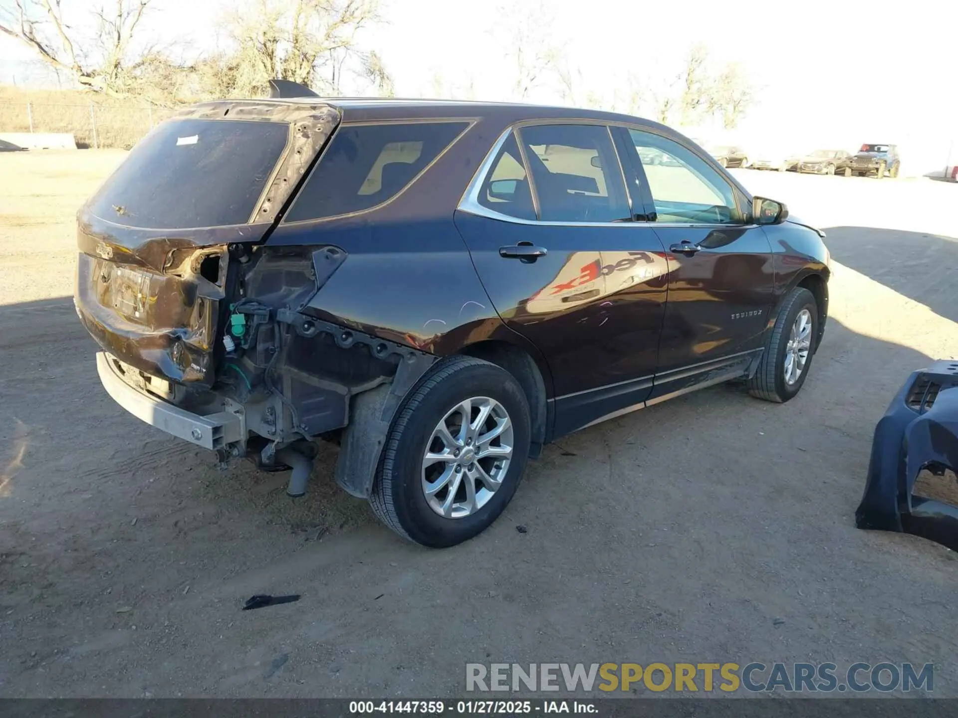 4 Photograph of a damaged car 2GNAXTEVXL6216706 CHEVROLET EQUINOX 2020