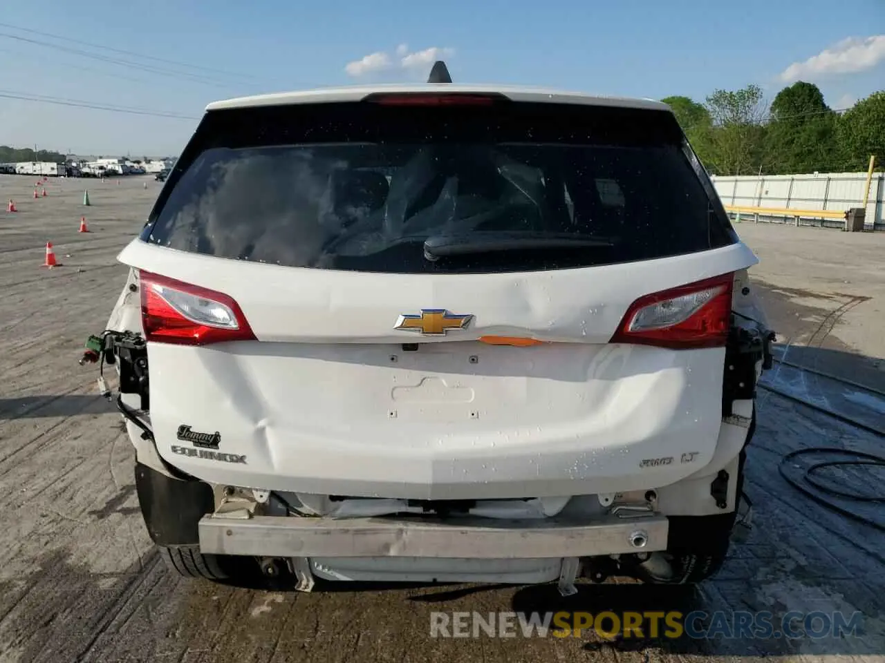 6 Photograph of a damaged car 2GNAXTEVXL6225910 CHEVROLET EQUINOX 2020