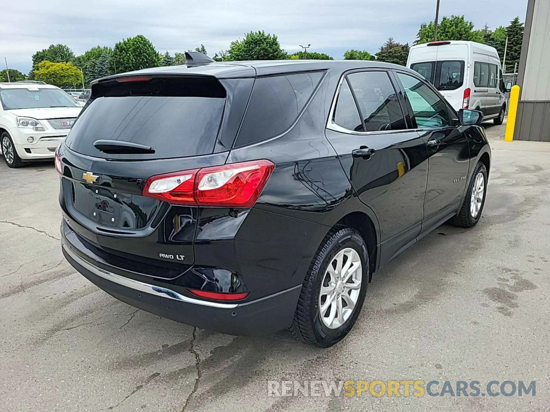 2 Photograph of a damaged car 2GNAXTEVXL6231867 CHEVROLET EQUINOX 2020
