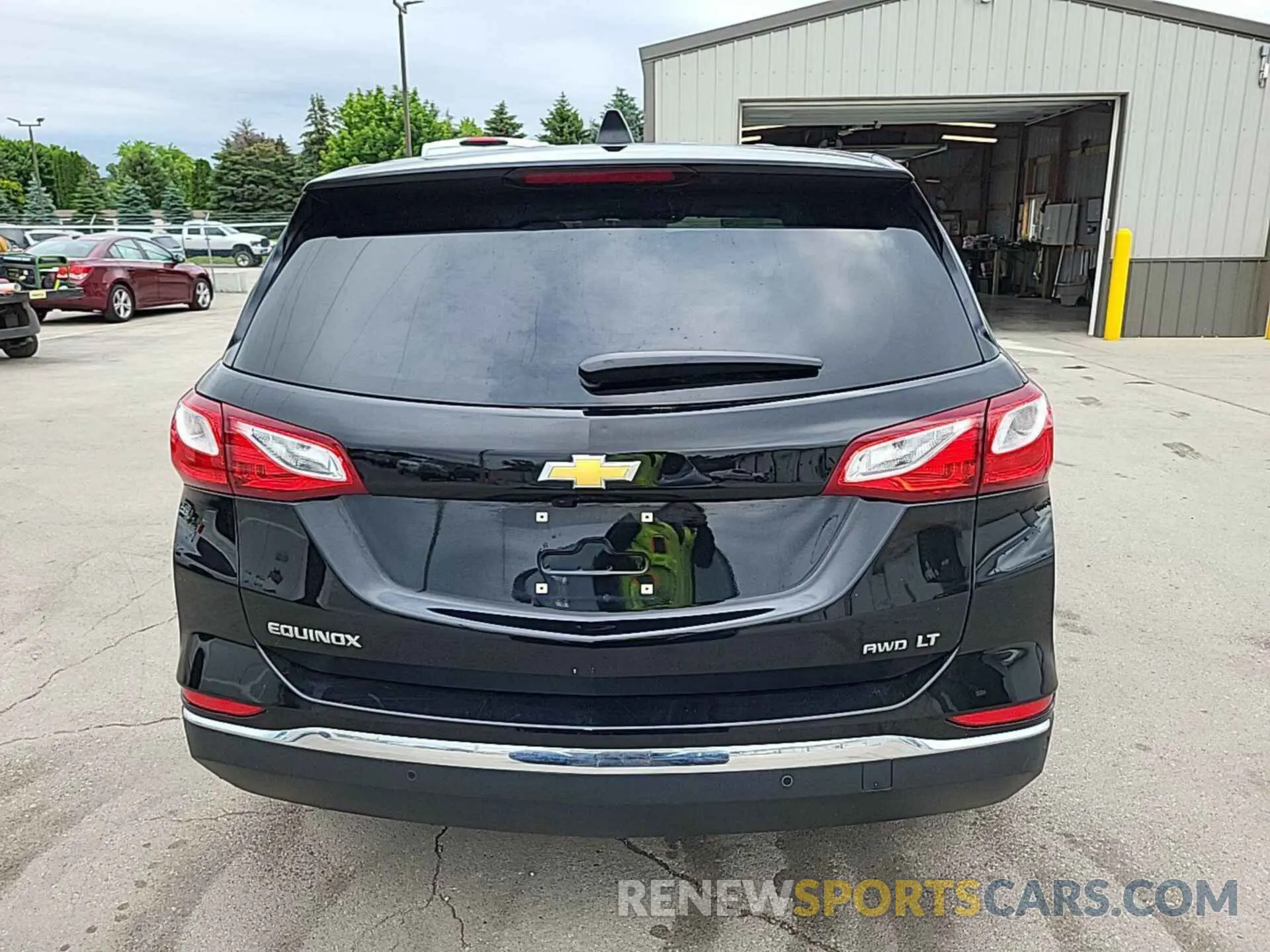 27 Photograph of a damaged car 2GNAXTEVXL6231867 CHEVROLET EQUINOX 2020