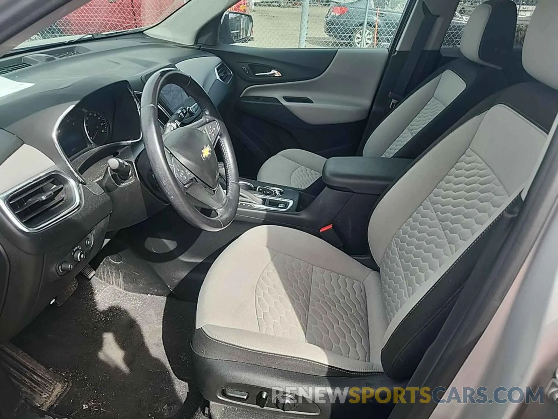 2 Photograph of a damaged car 2GNAXTEVXL6234669 CHEVROLET EQUINOX 2020