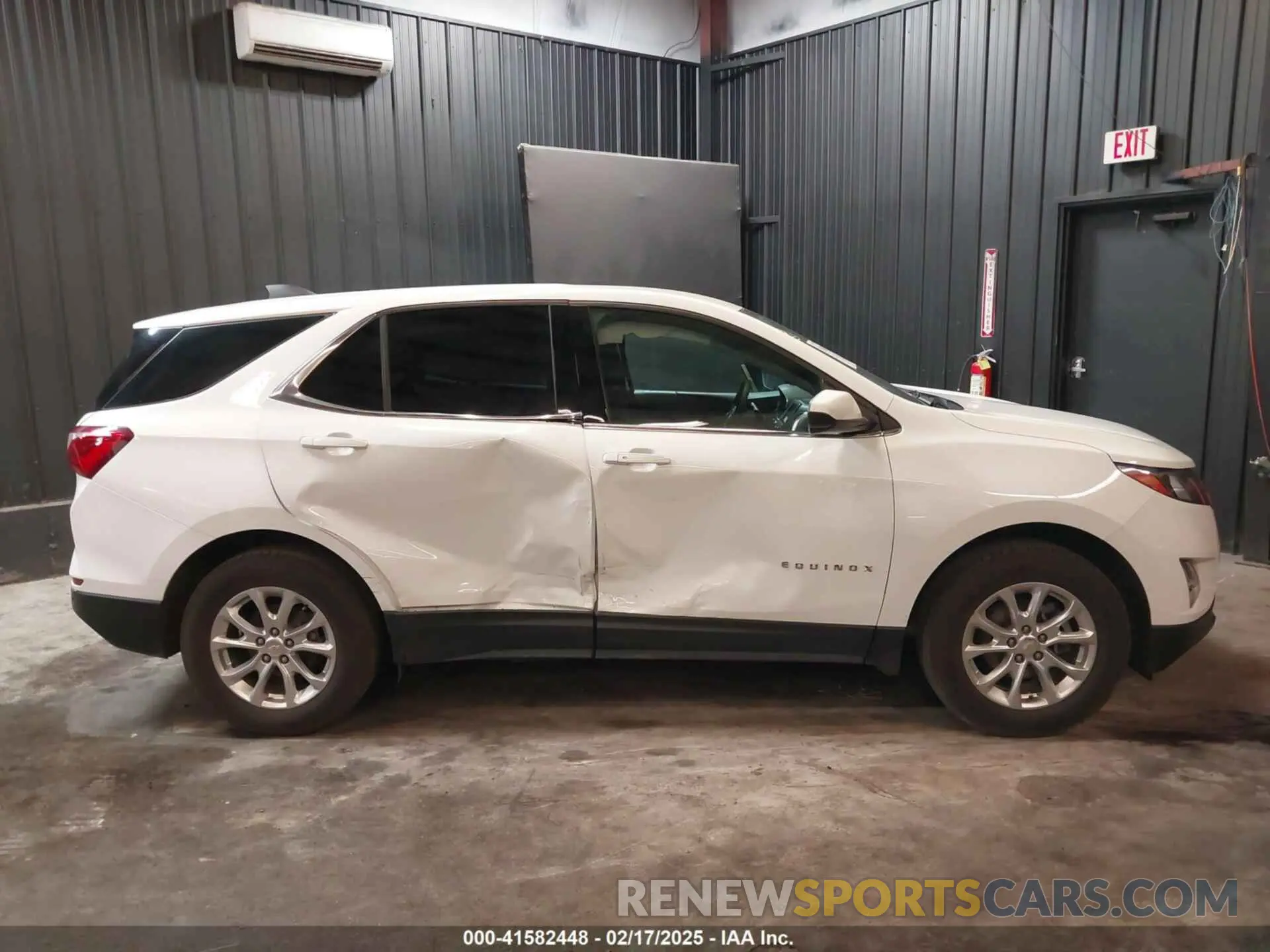 6 Photograph of a damaged car 2GNAXTEVXL6251875 CHEVROLET EQUINOX 2020